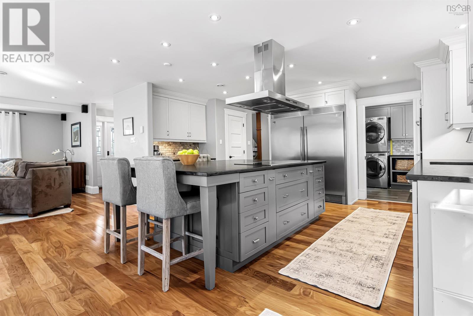 Property 8 of 48 of 102 Ingram Drive