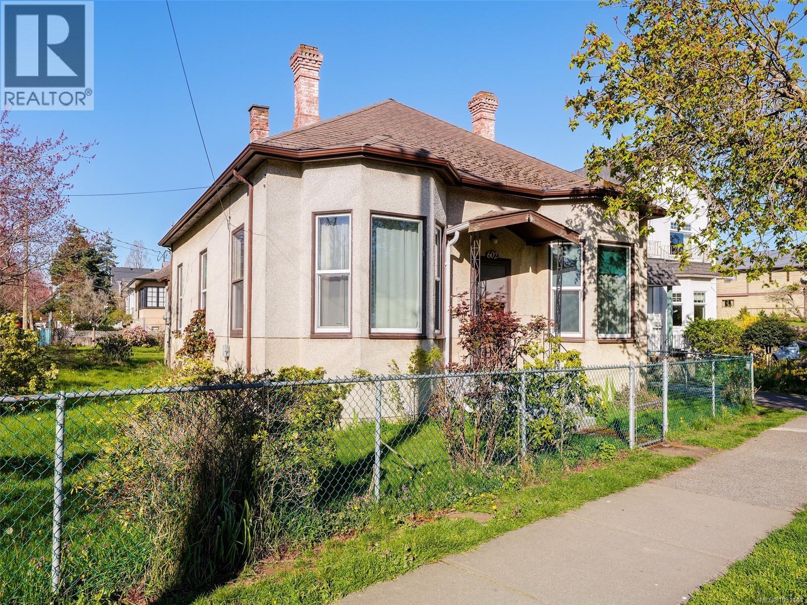 602 Craigflower Rd, Victoria