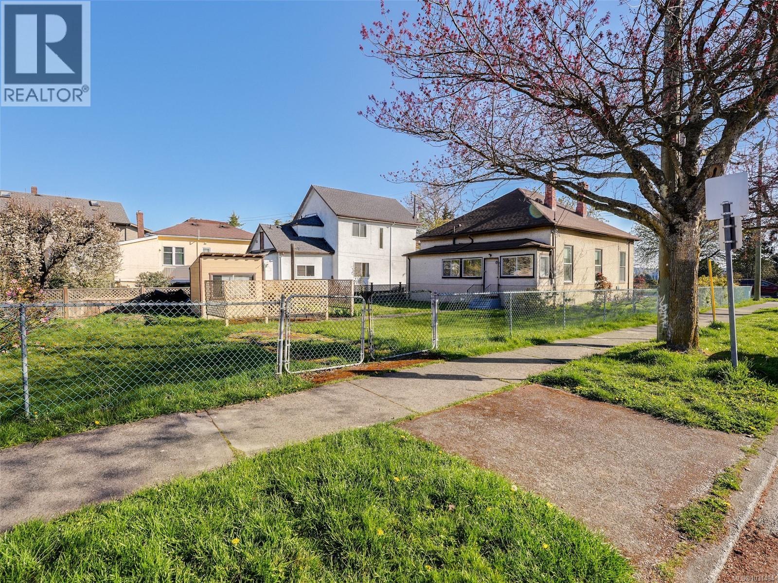 602 Craigflower Rd, Victoria