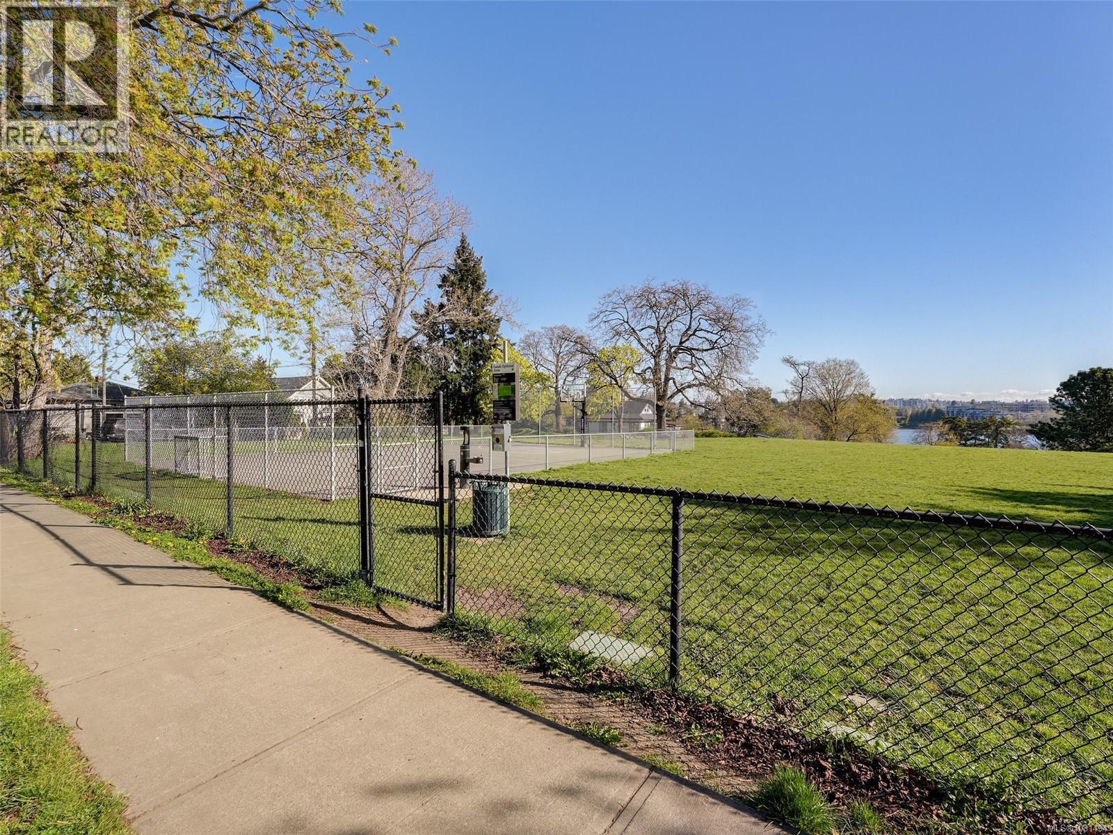 602 Craigflower Rd, Victoria