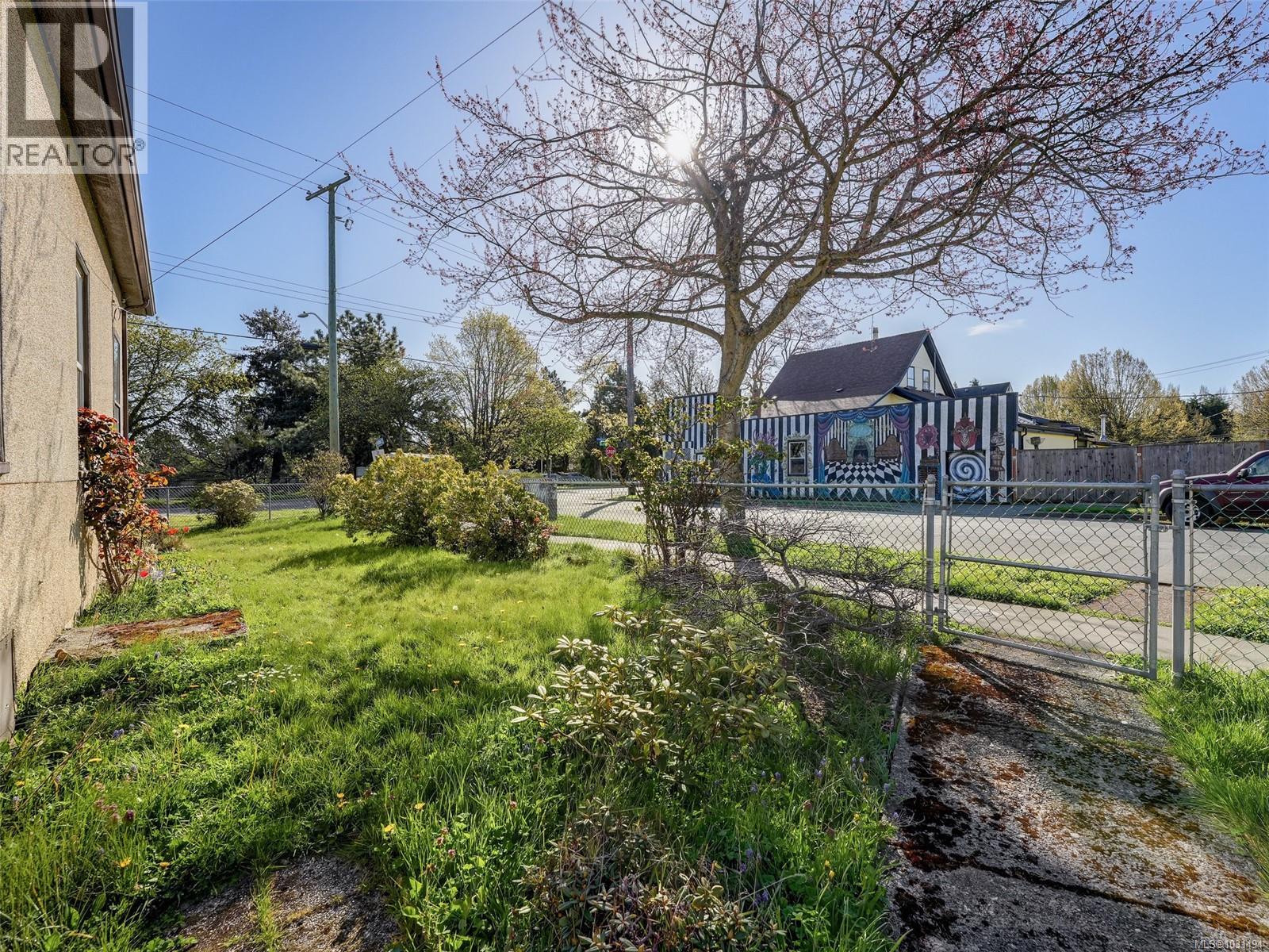 602 Craigflower Rd, Victoria