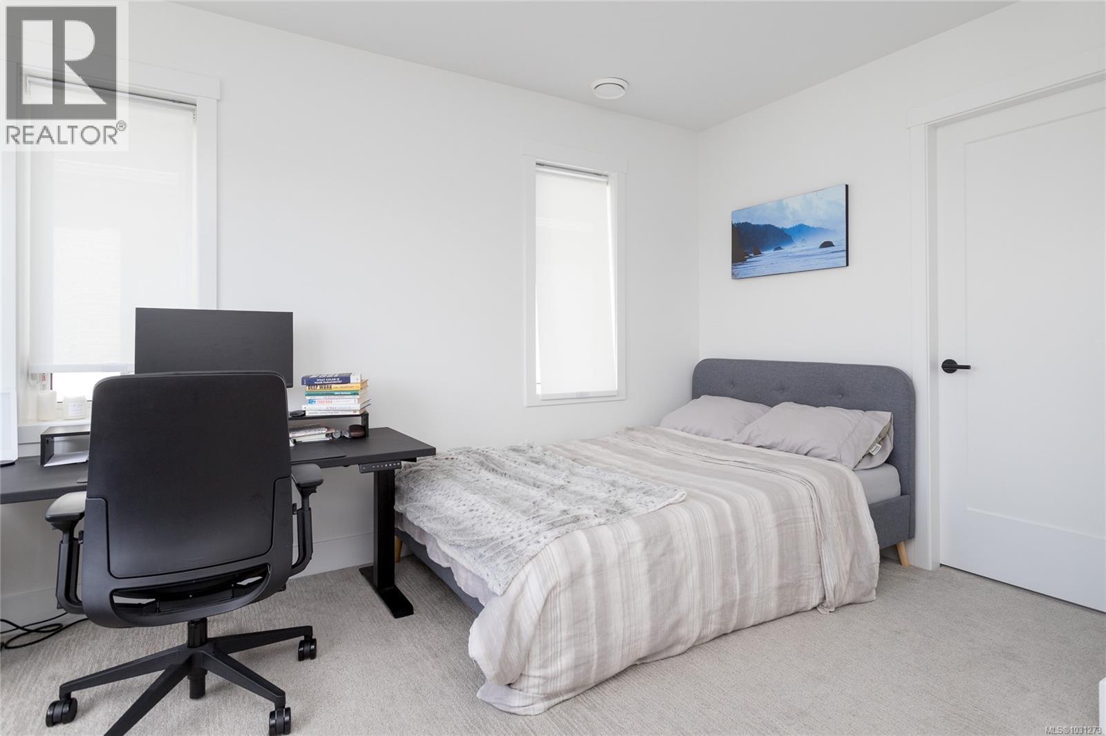 #20 255 CASPIAN DR - 23