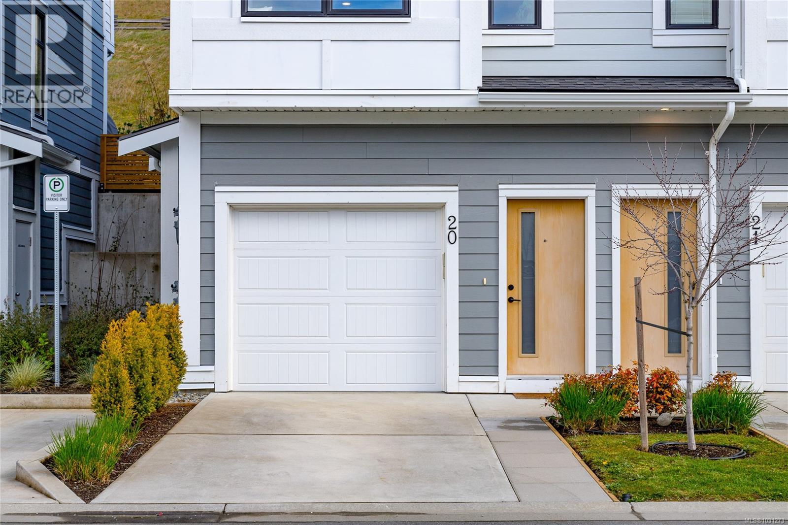 #20 255 CASPIAN DR - 4