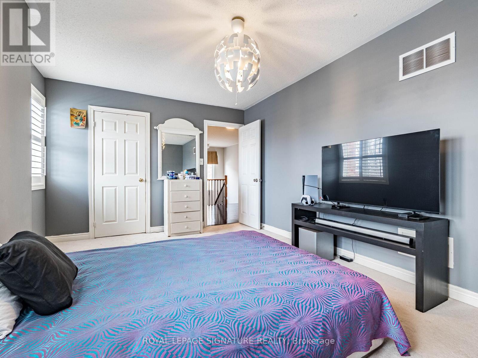 27 PERMAFROST DRIVE - 32