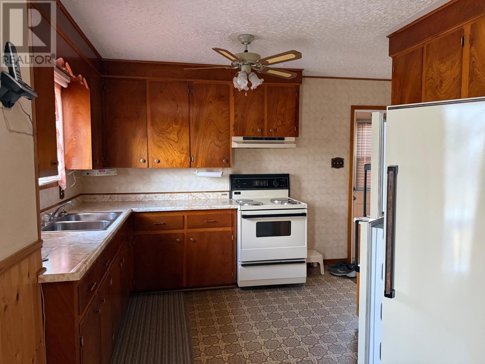 Property 8 of 32 of 7 Pinehurst Avenue