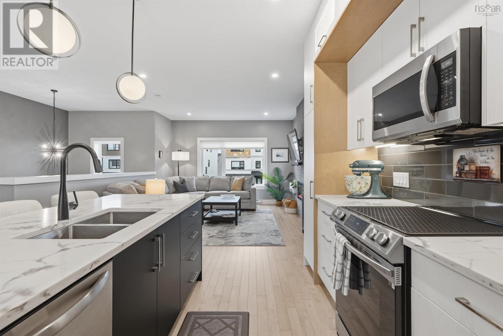 Property 12 of 51 of 24 Chardonnay Court