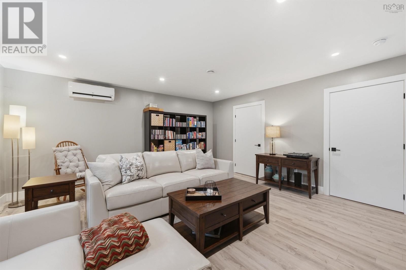 Property 36 of 51 of 24 Chardonnay Court