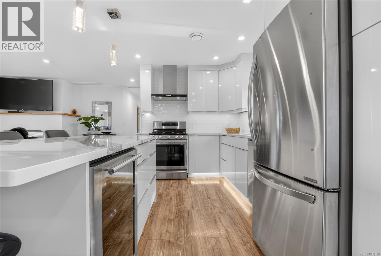 1655 MAPLE BAY RD - 7