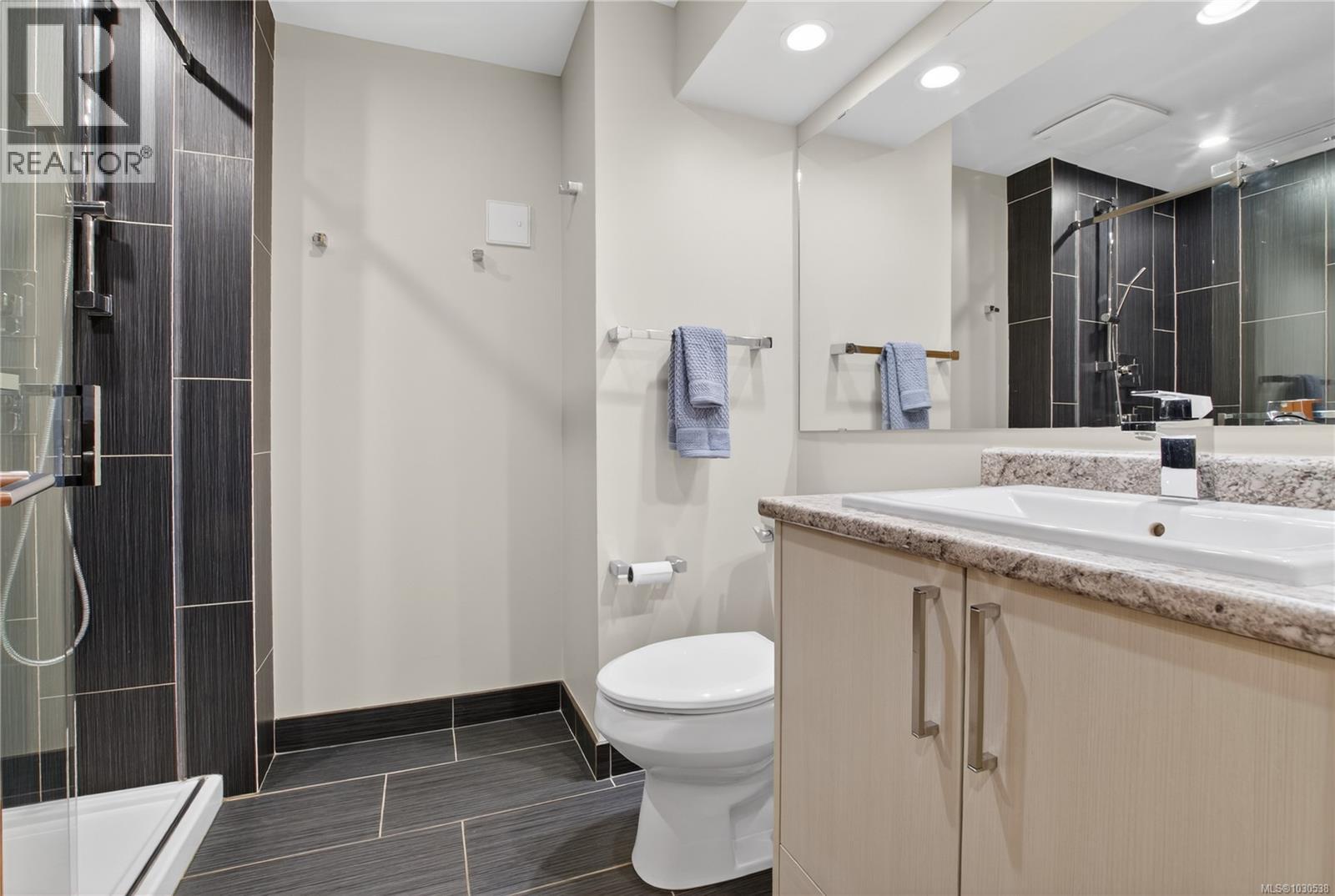 1655 MAPLE BAY RD - 32