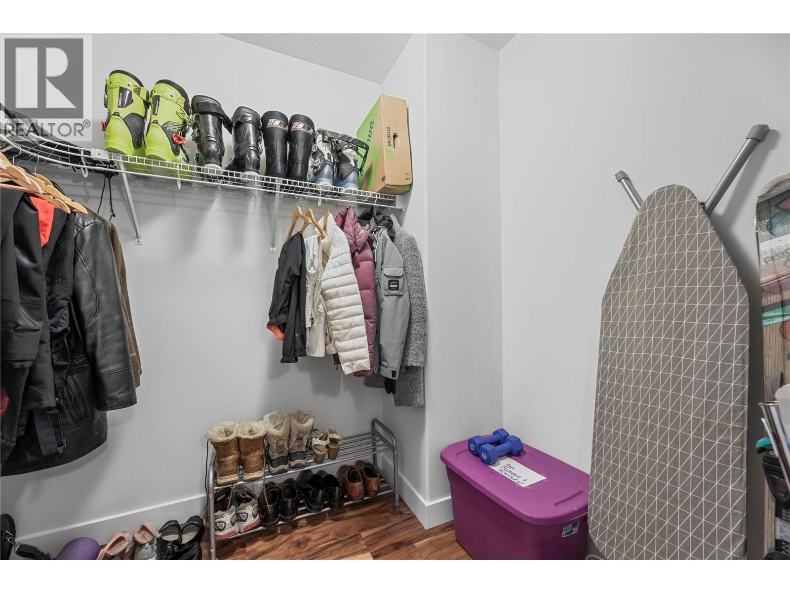 14 1581 20 Street Northeast, Salmon Arm