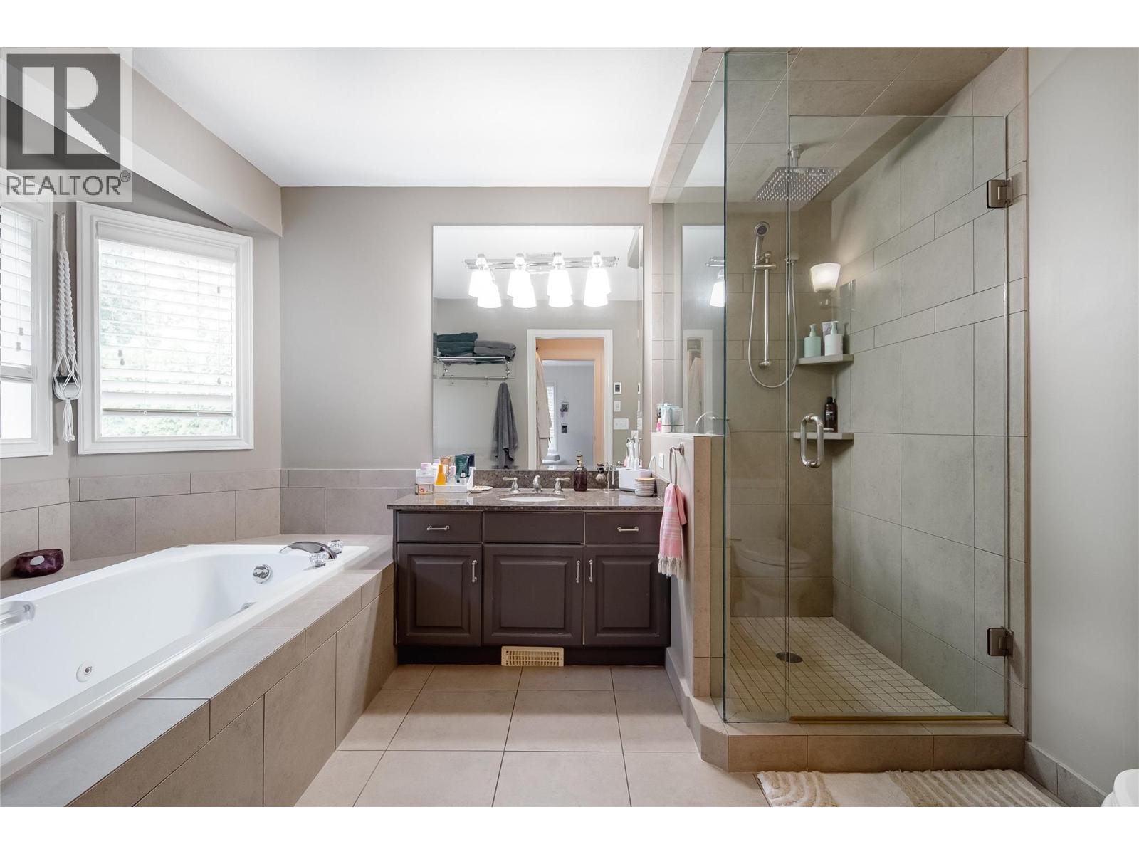  463 Cascia Drive, Kelowna