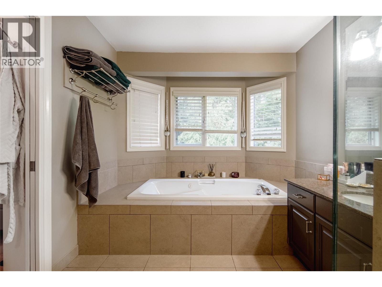  463 Cascia Drive, Kelowna