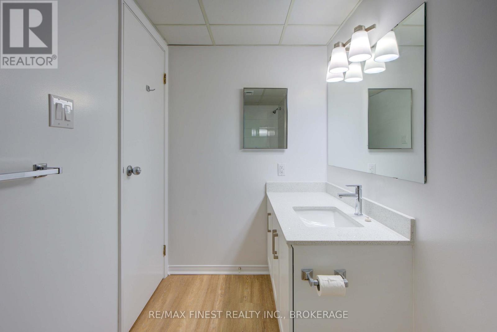 608 - 745 DAVIS DRIVE — photo 32