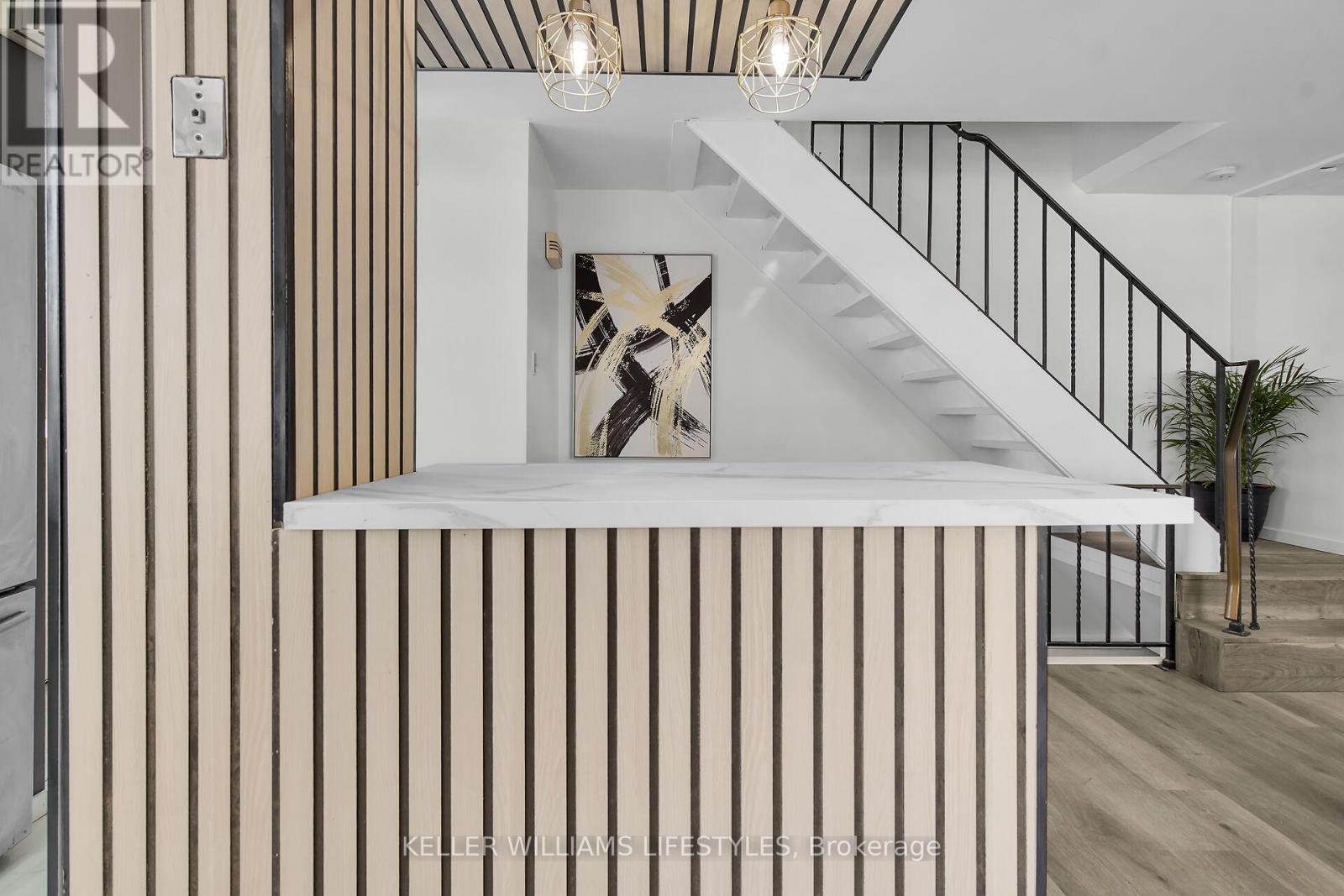 4 - 230 CLARKE ROAD — photo 12