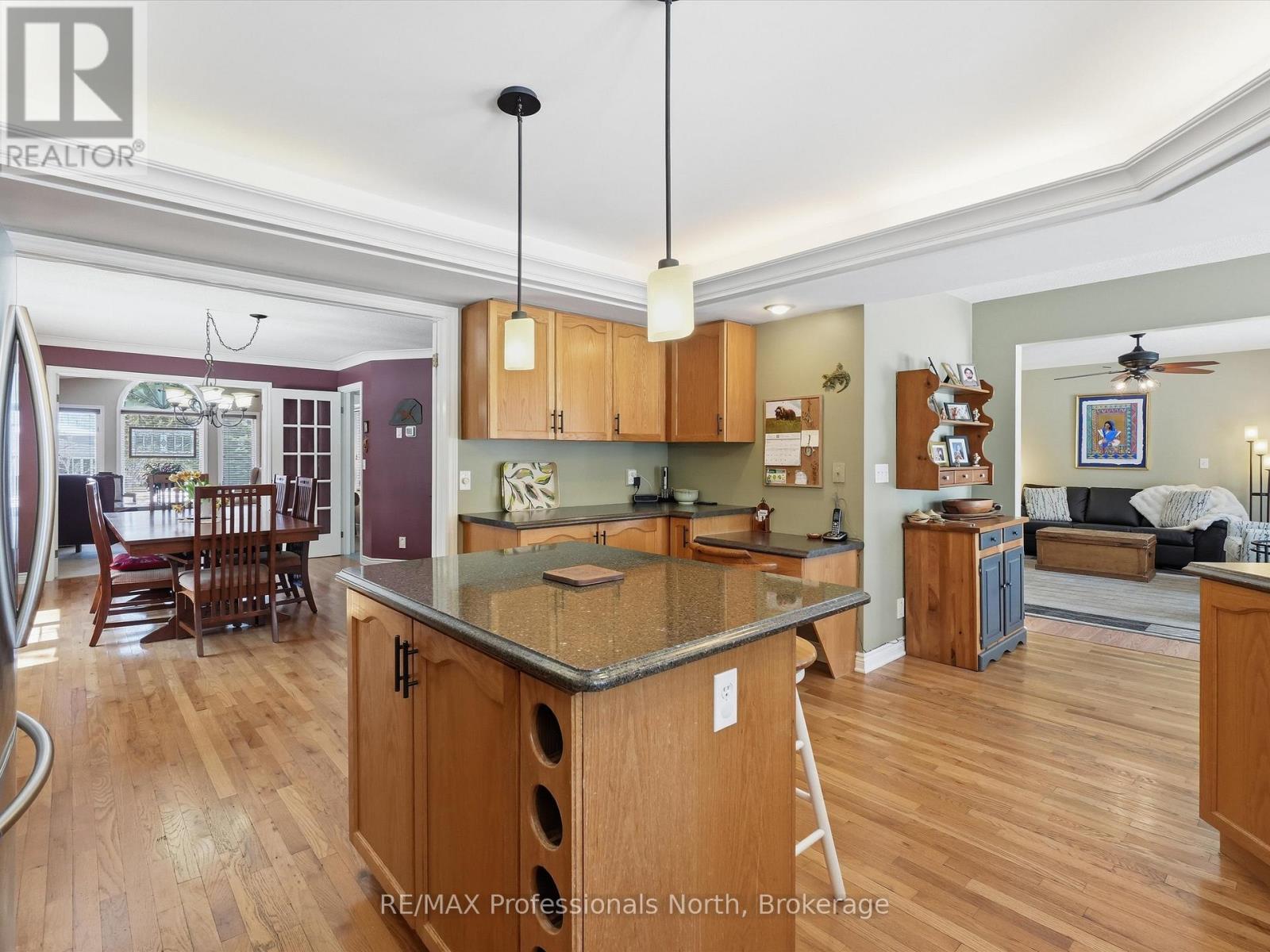 31 THE GRANITE BLUFF - 19