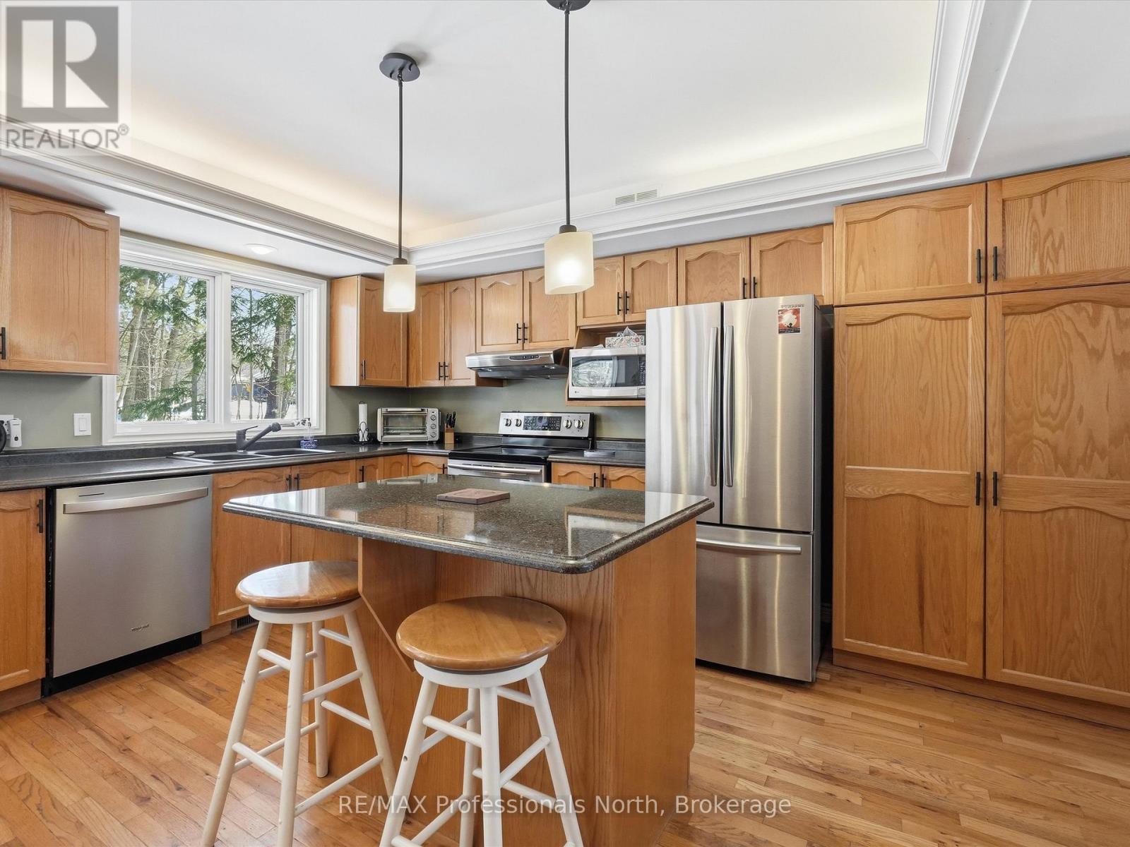 31 THE GRANITE BLUFF — photo 20