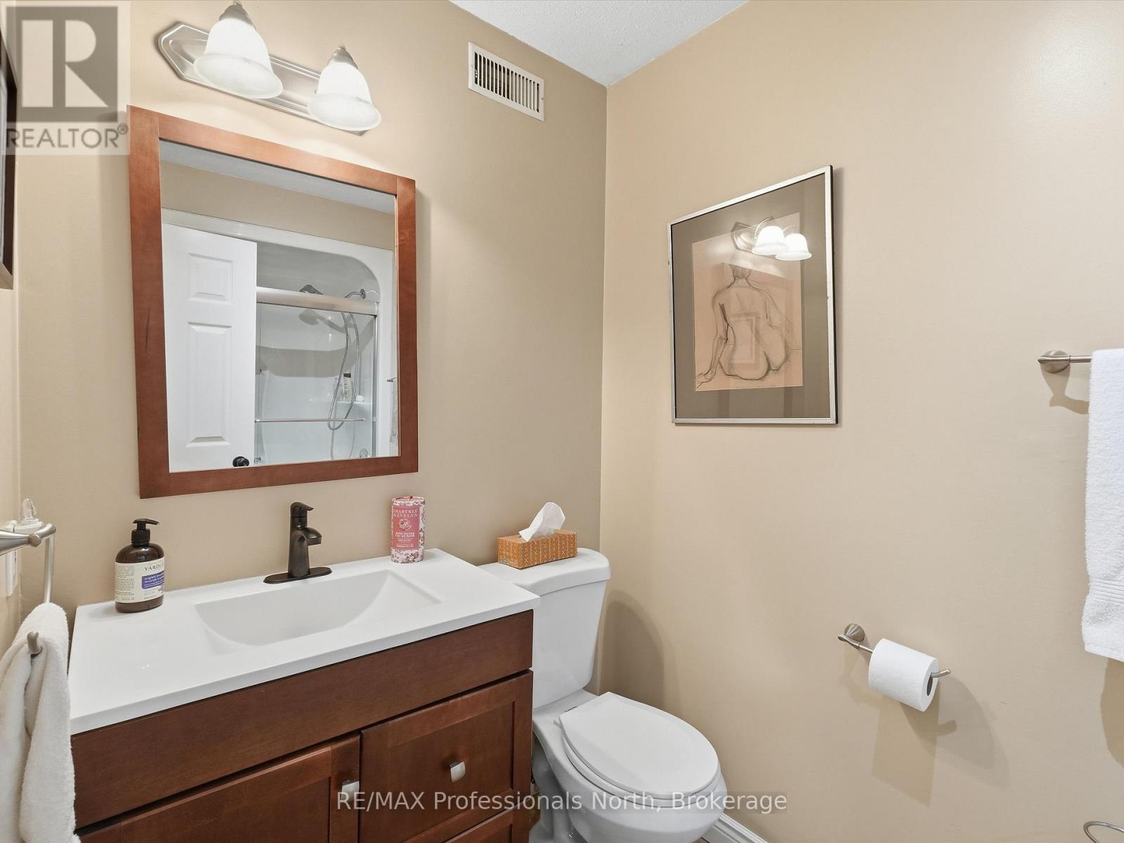 31 THE GRANITE BLUFF — photo 43