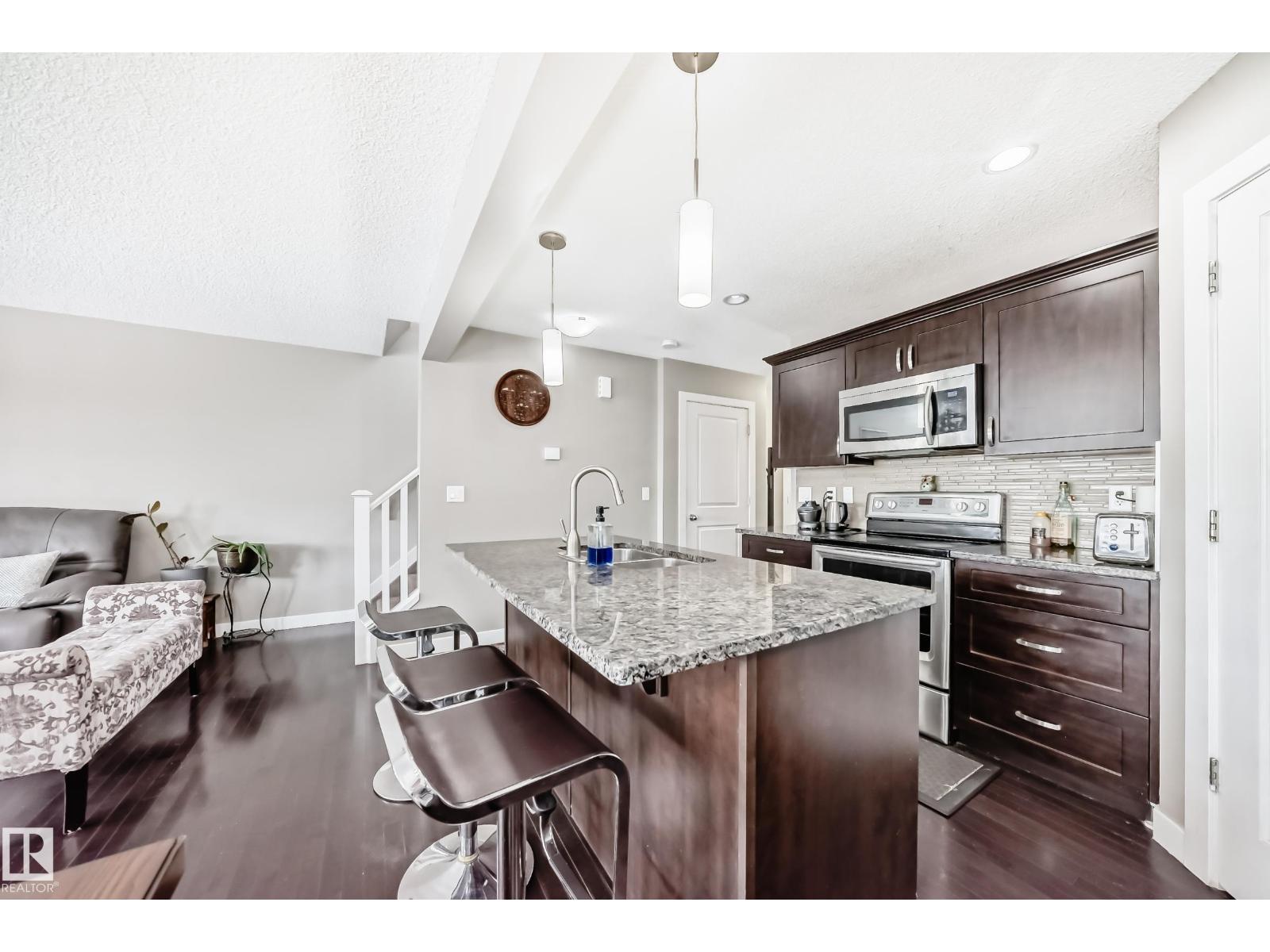 1723 HAMMOND CR NW NW, Edmonton