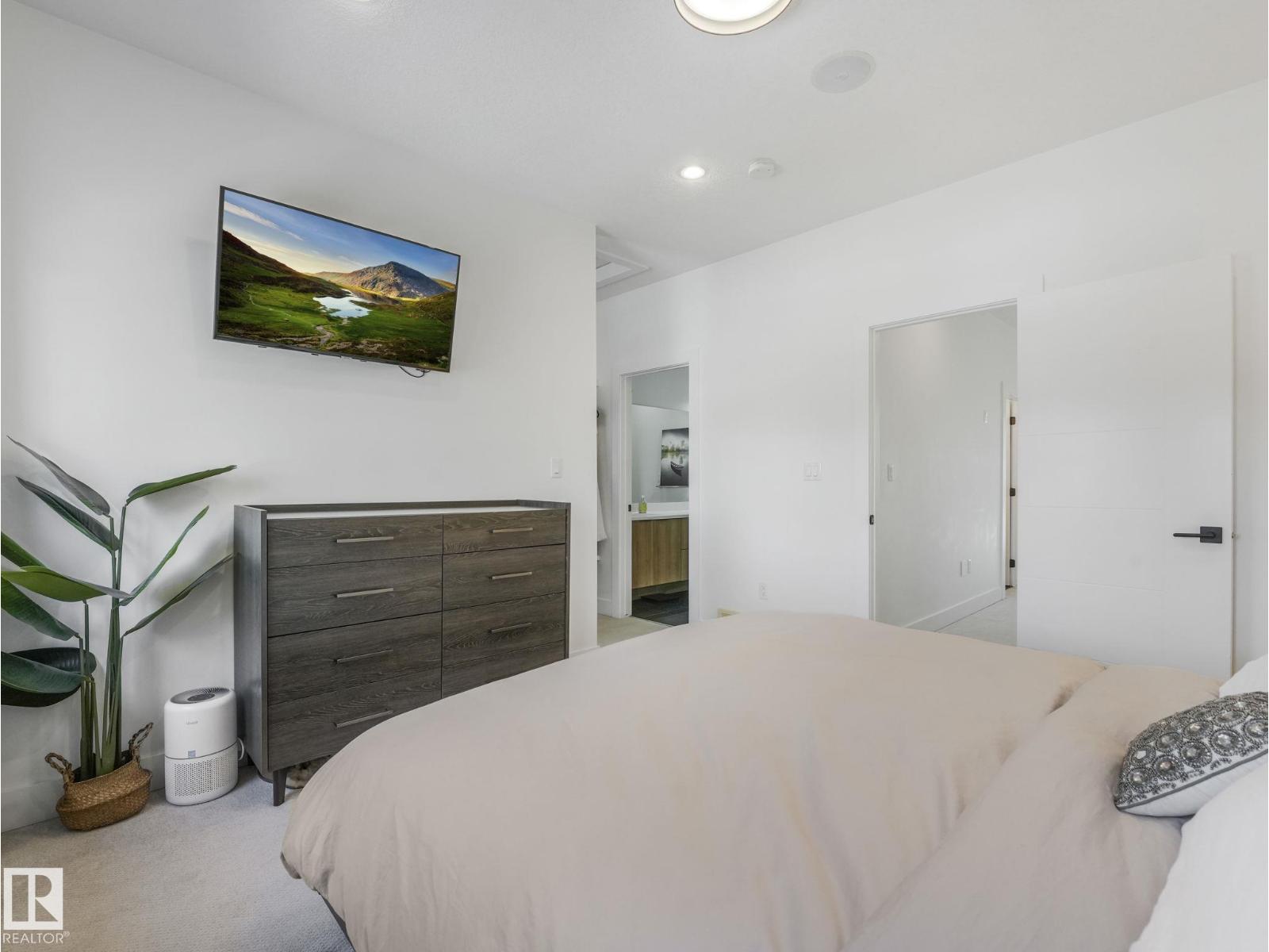 7741 81 AV NW, Edmonton