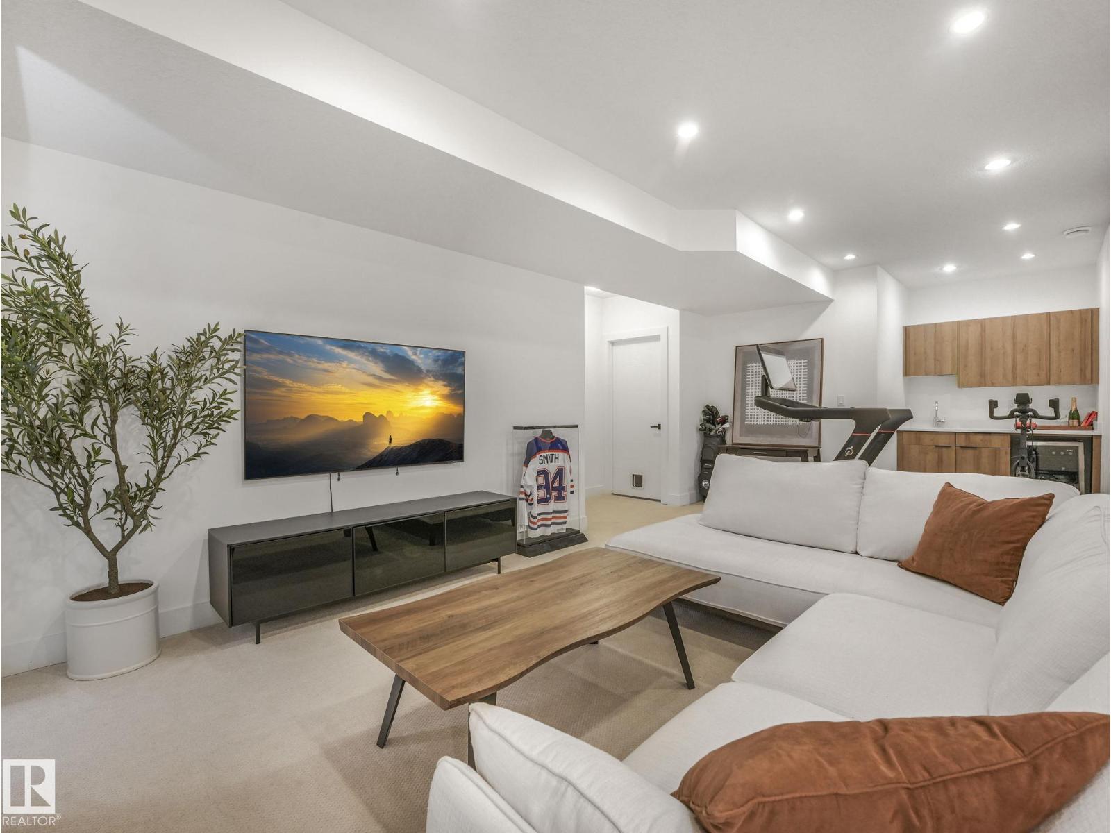 7741 81 AV NW, Edmonton