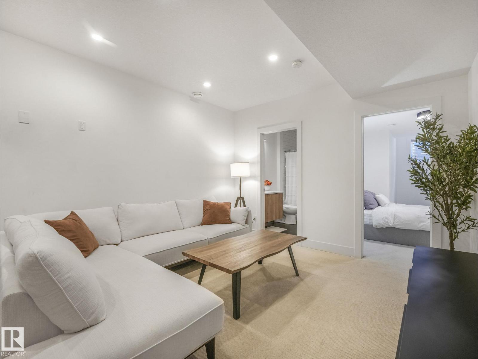 7741 81 AV NW, Edmonton