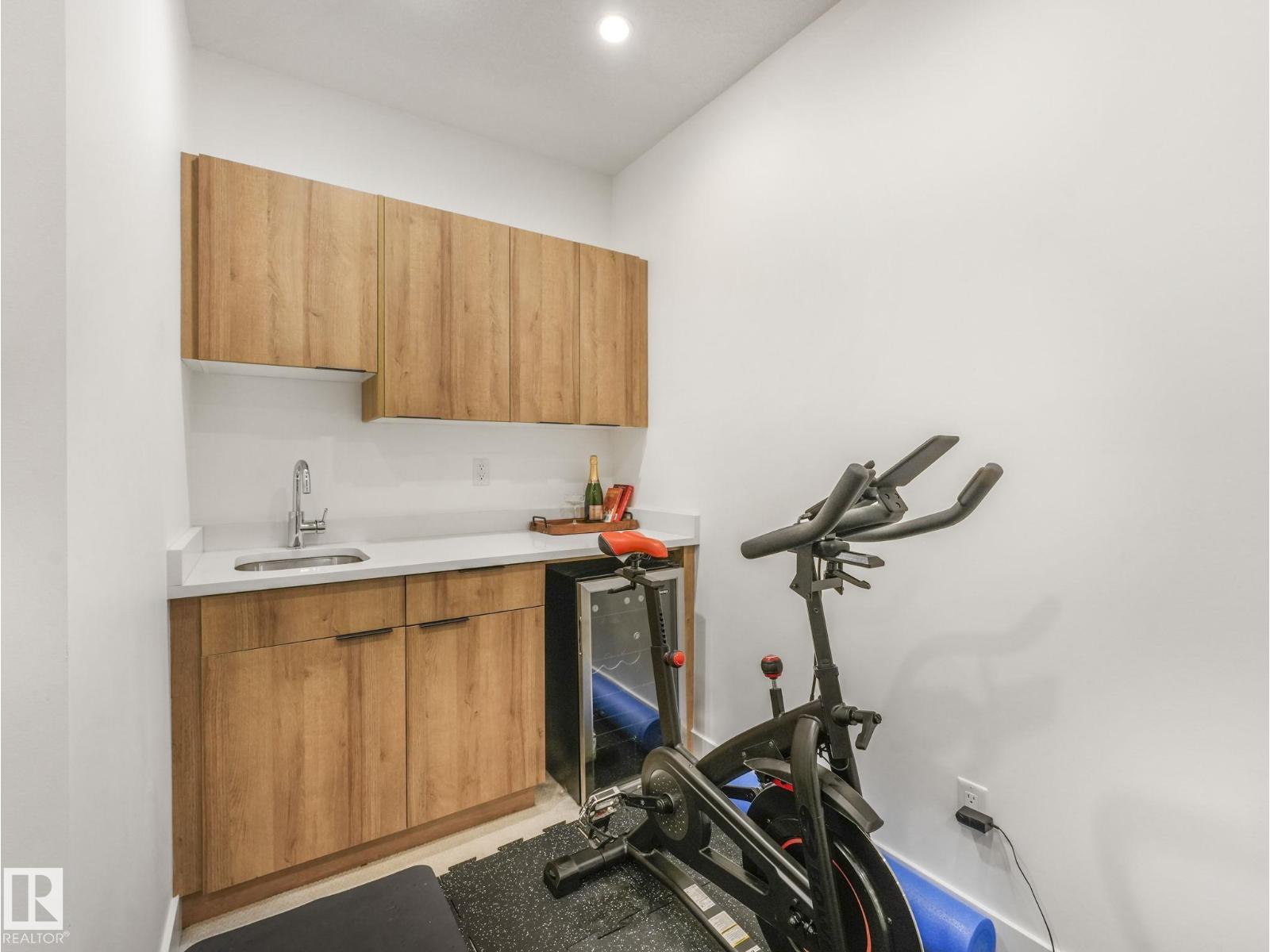 7741 81 AV NW, Edmonton