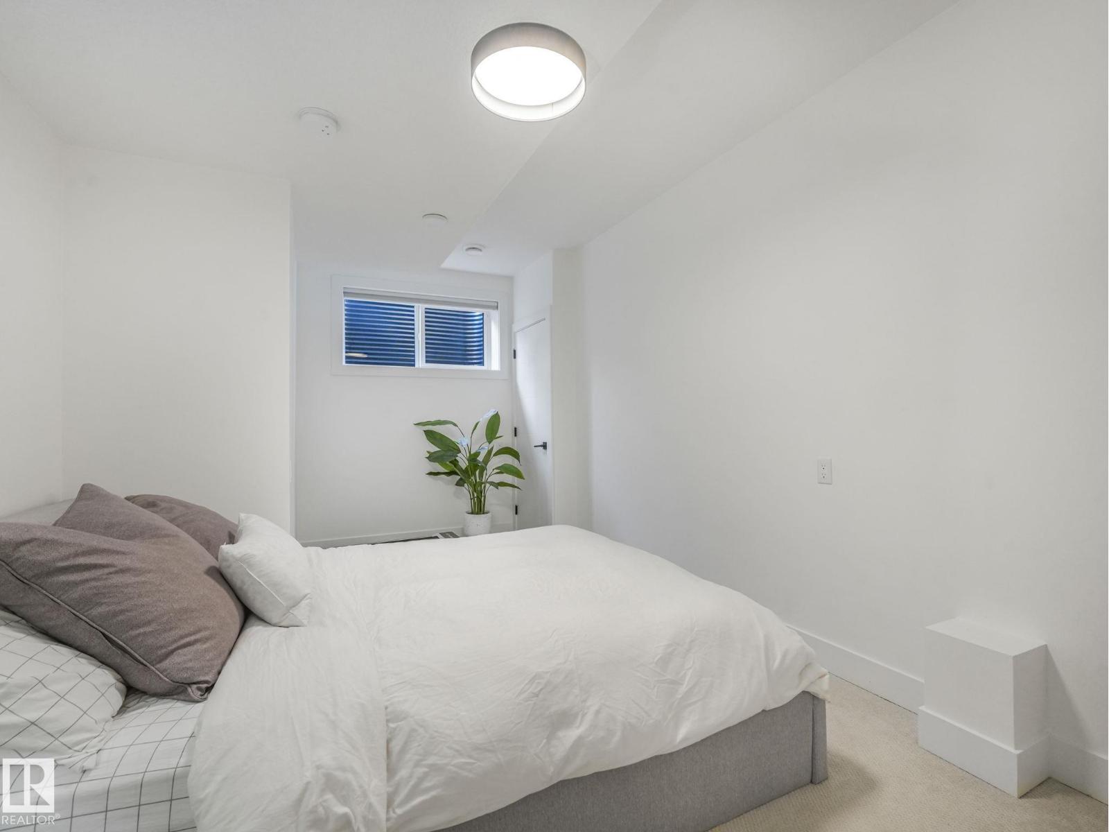 7741 81 AV NW, Edmonton