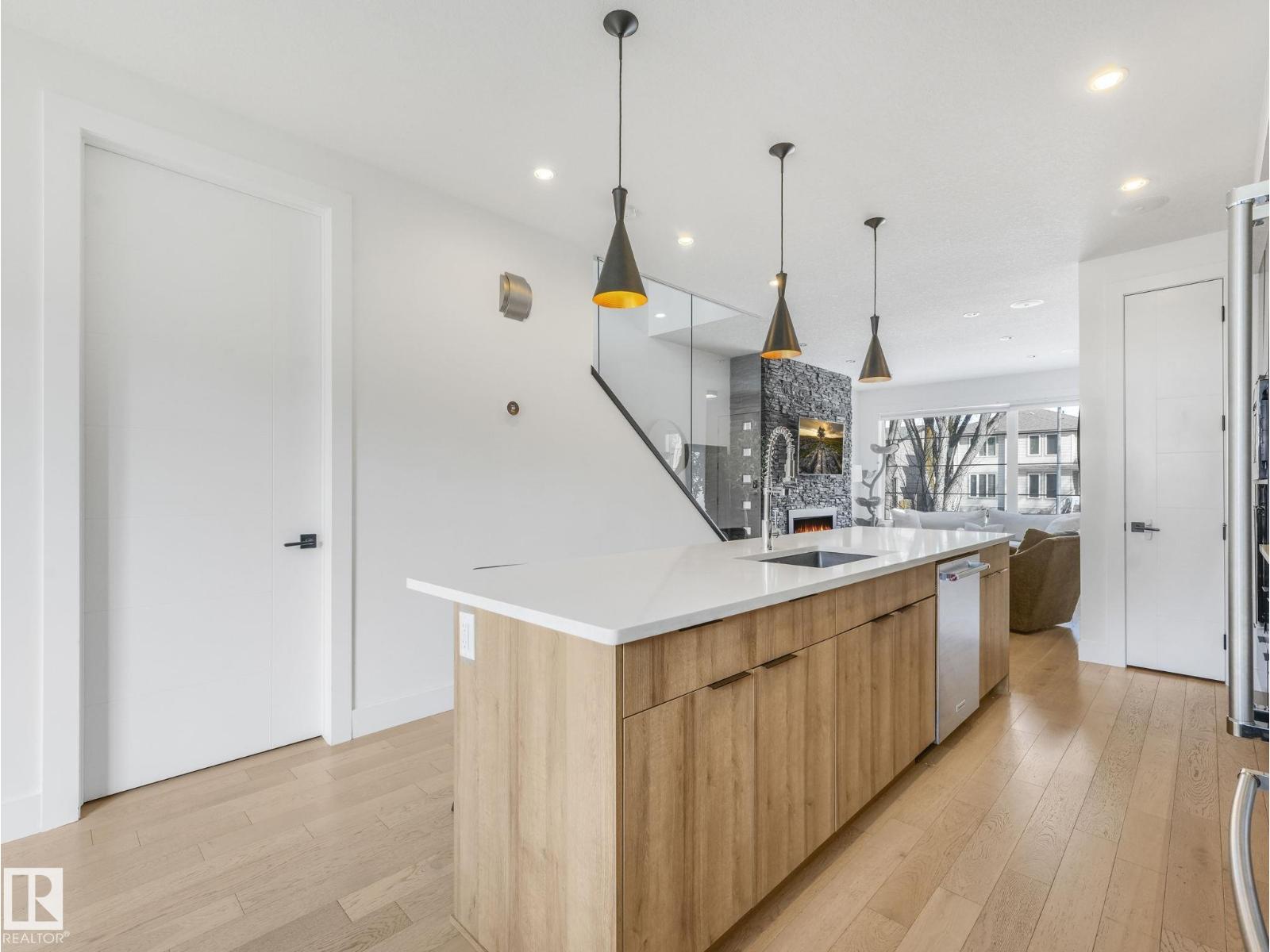 7741 81 AV NW, Edmonton