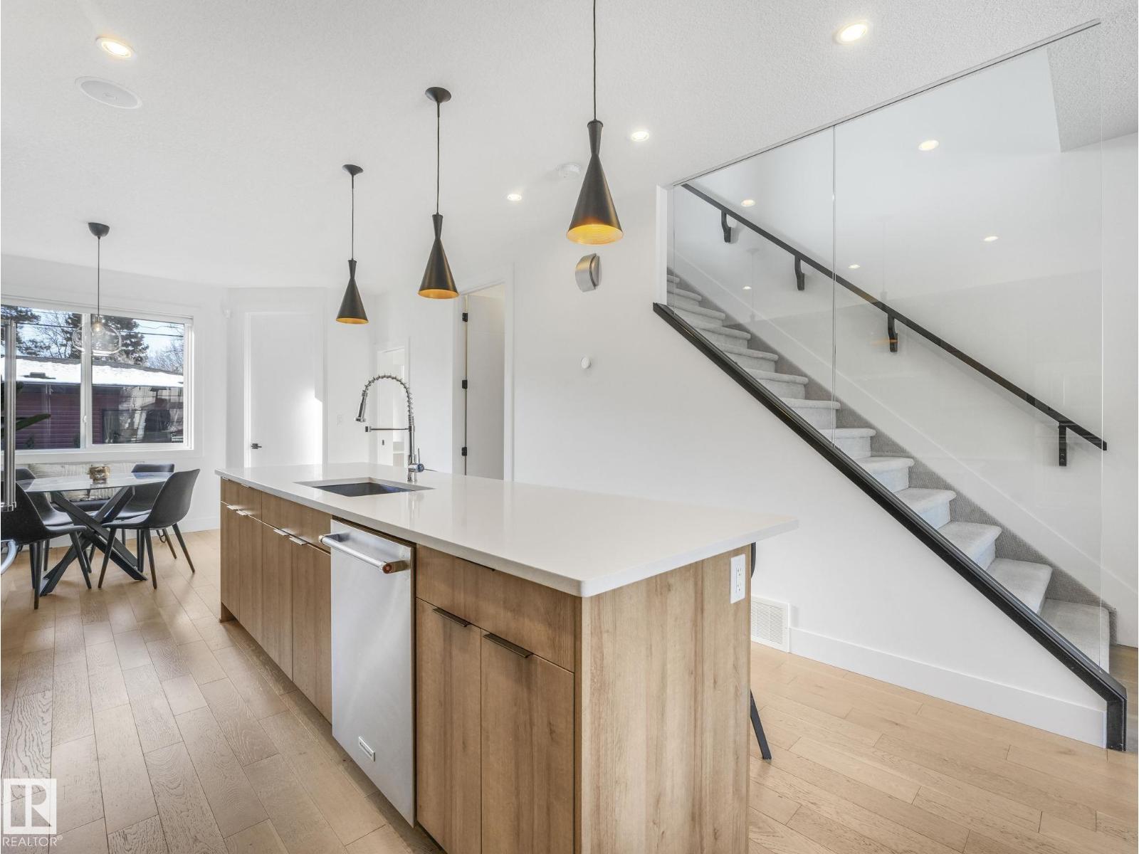 7741 81 AV NW, Edmonton