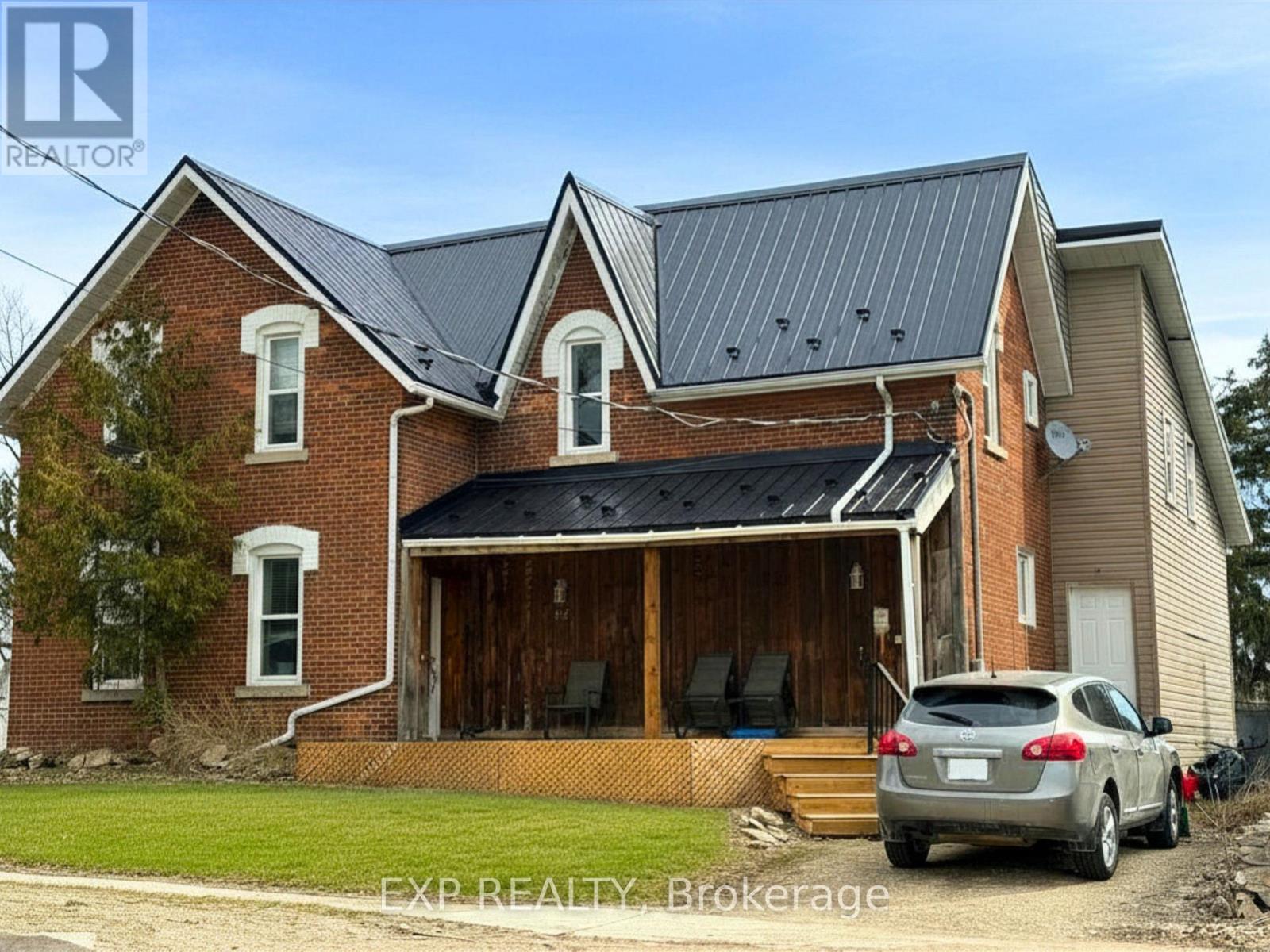 217 VICTORIA STREET - 1