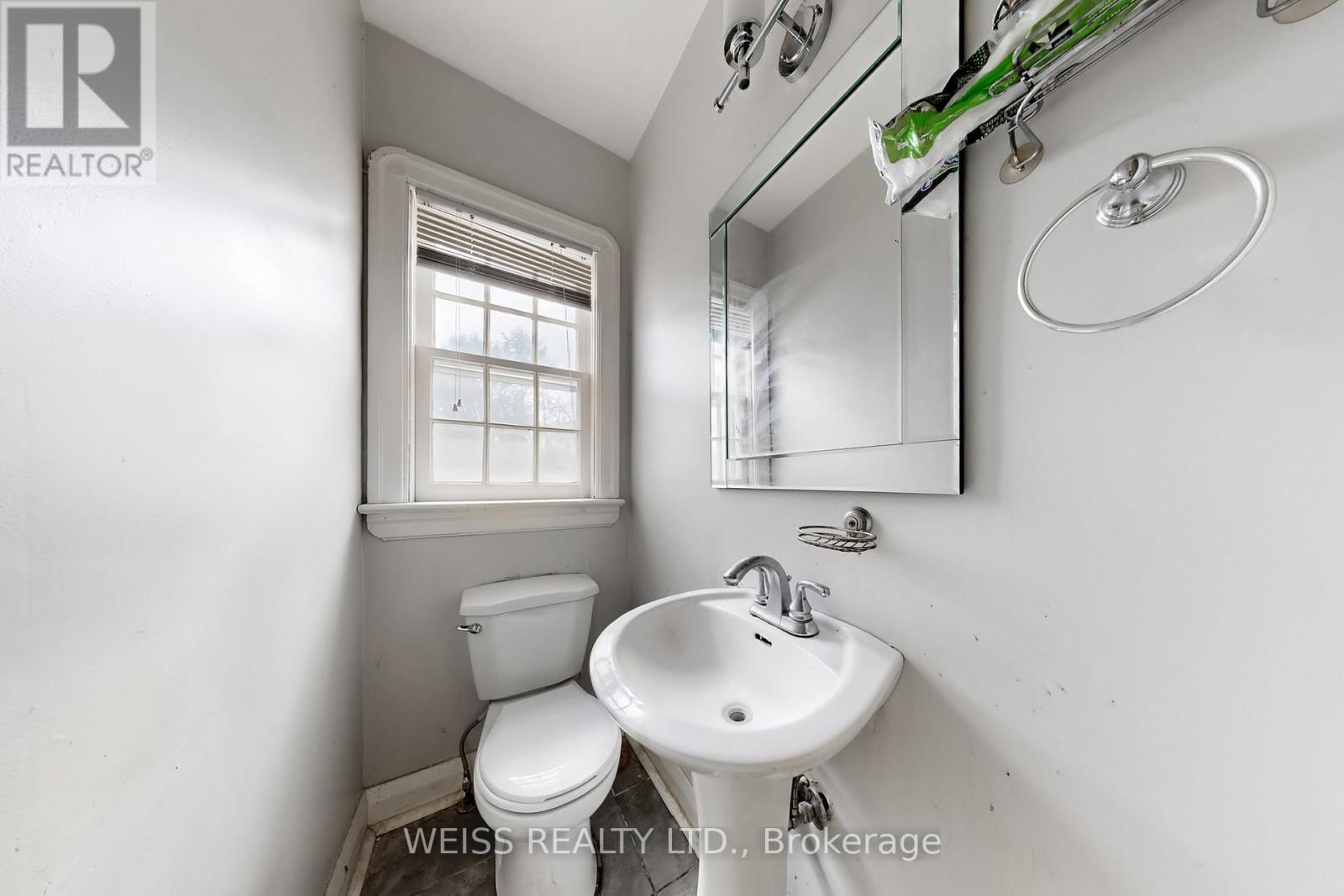 261 WOLSELY STREET - 11