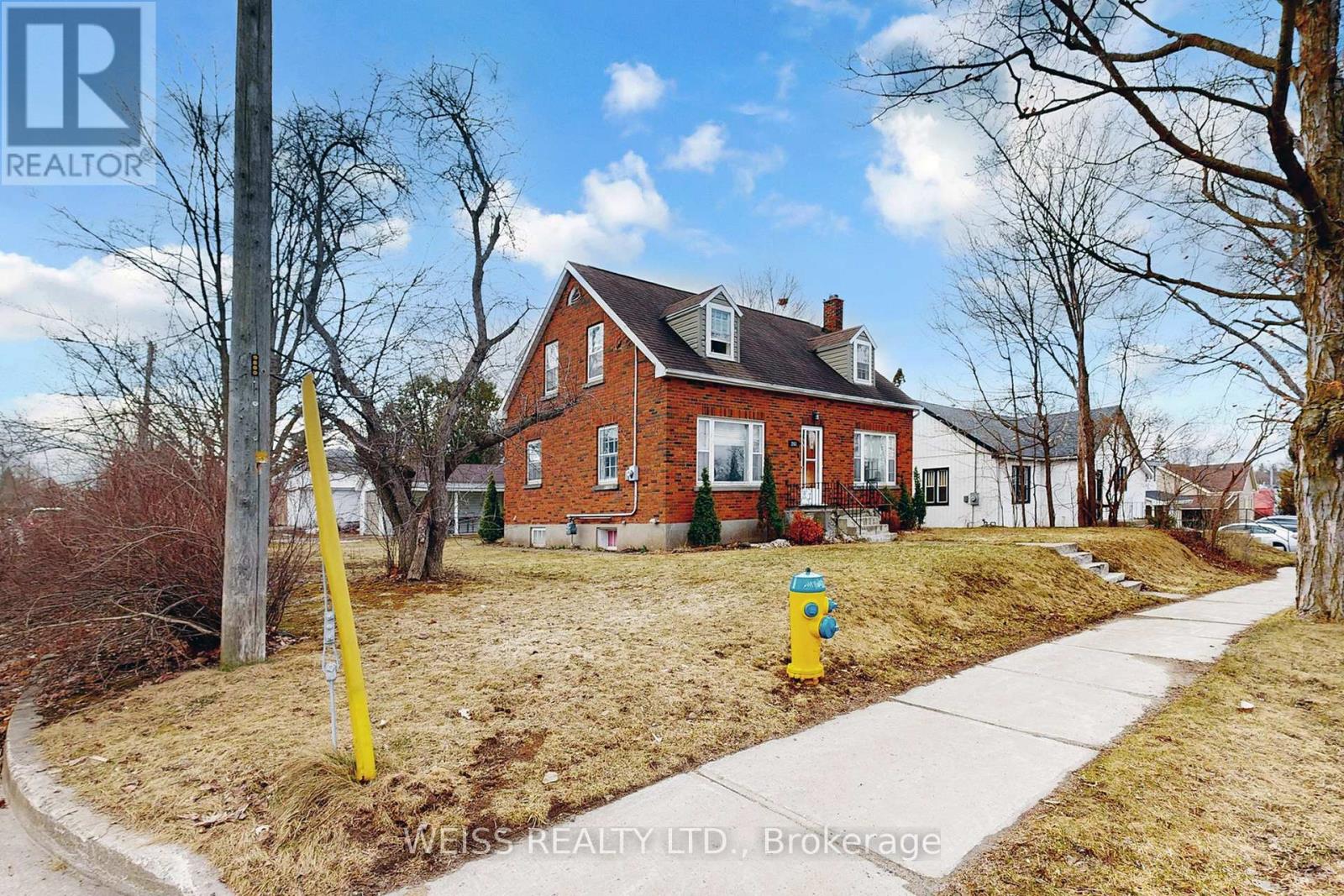 261 WOLSELY STREET - 2