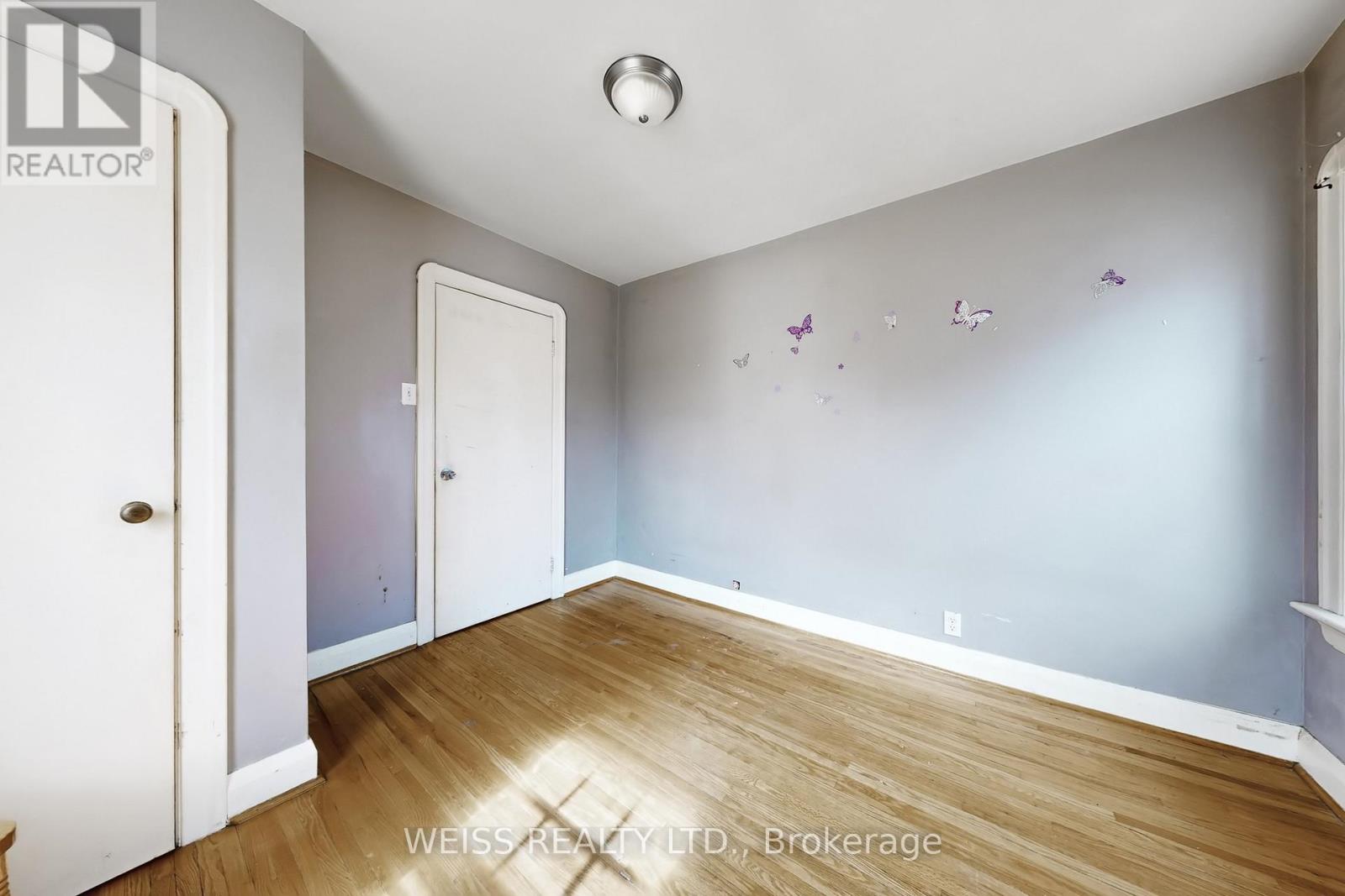 261 WOLSELY STREET - 23