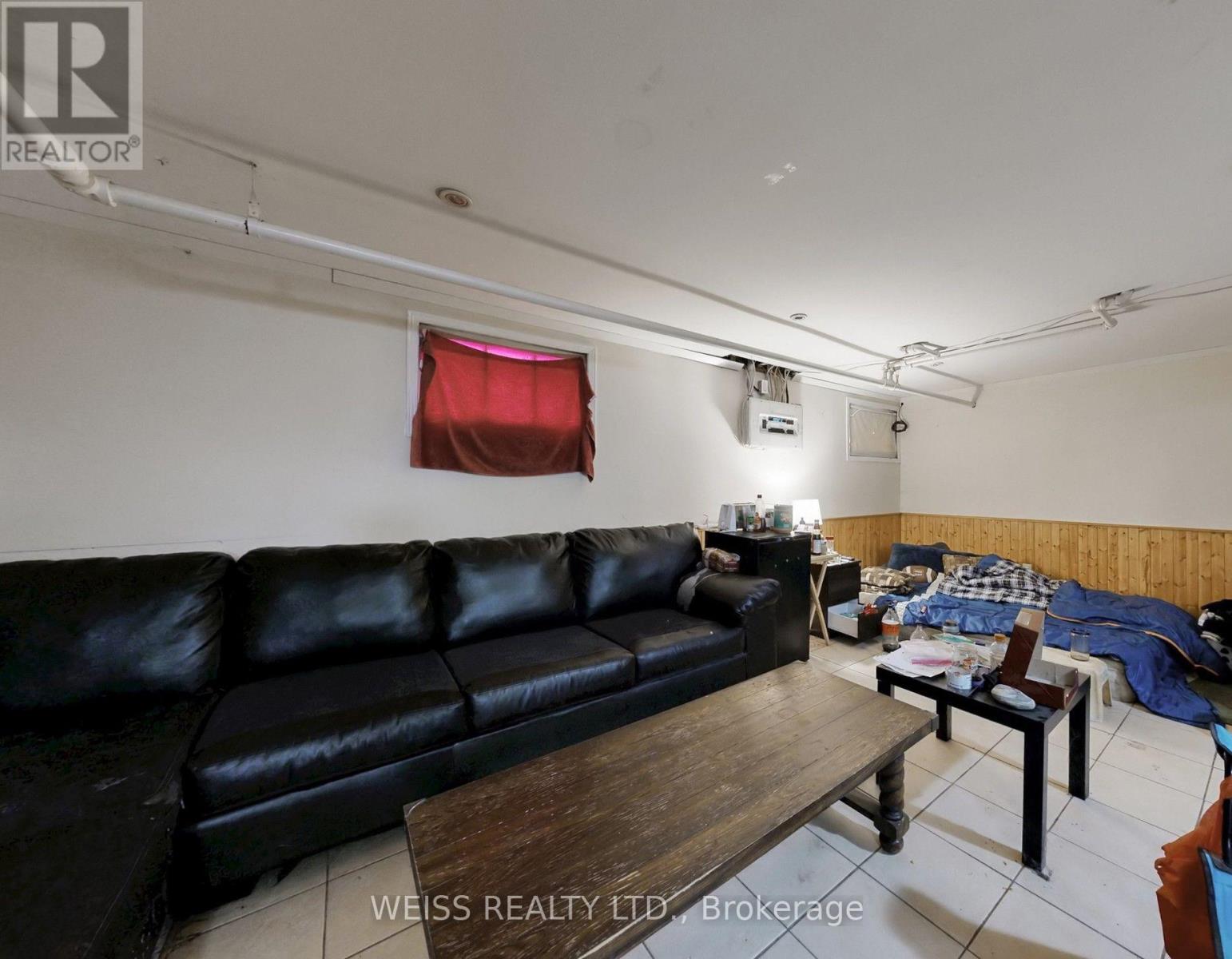 261 WOLSELY STREET - 25