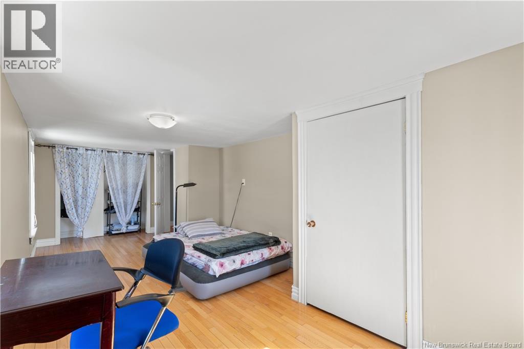 259 Irving Boulevard — photo 17