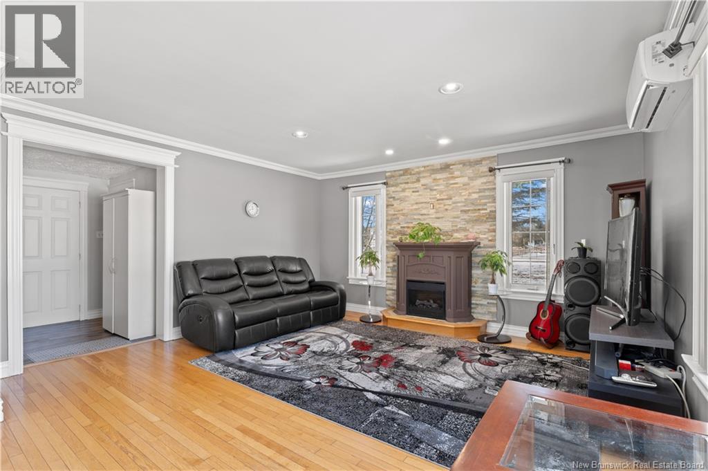 259 Irving Boulevard — photo 12
