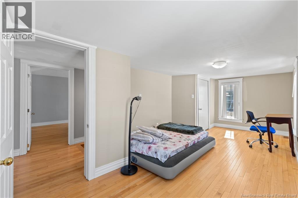 259 Irving Boulevard — photo 16