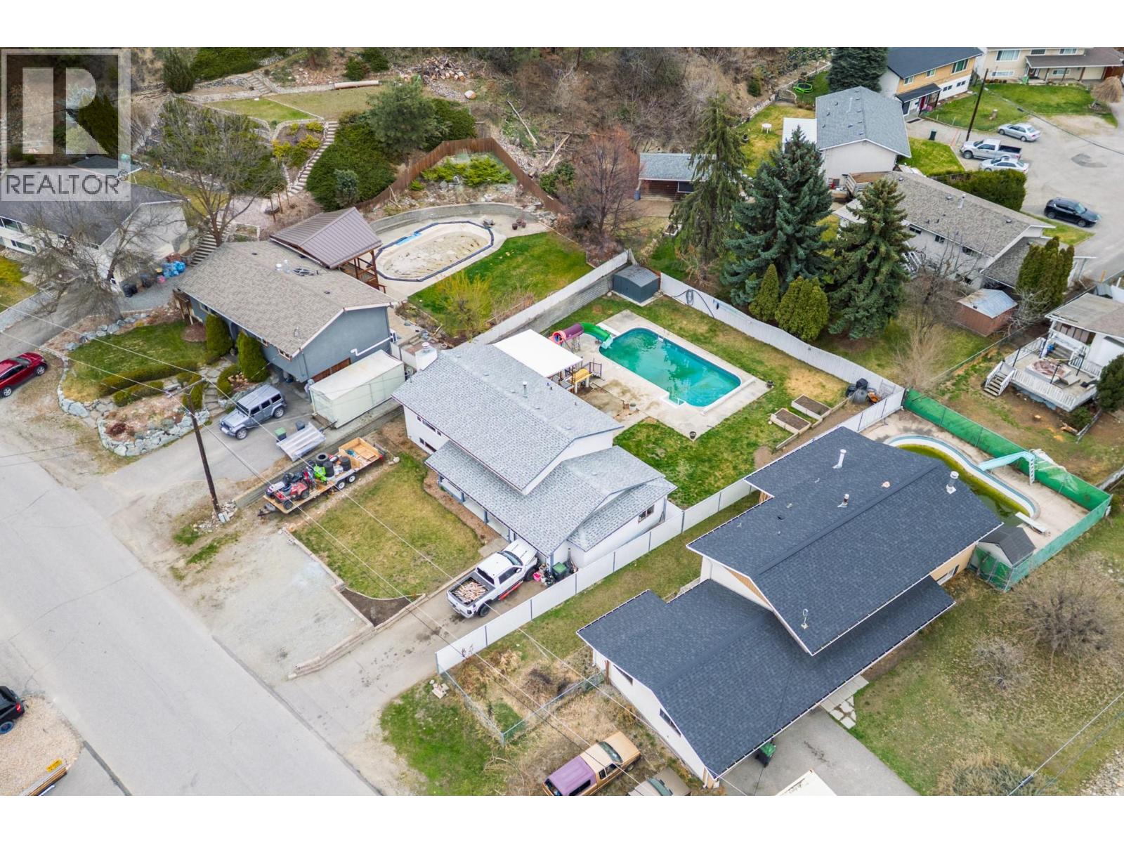 885 Camelia Road, Kelowna