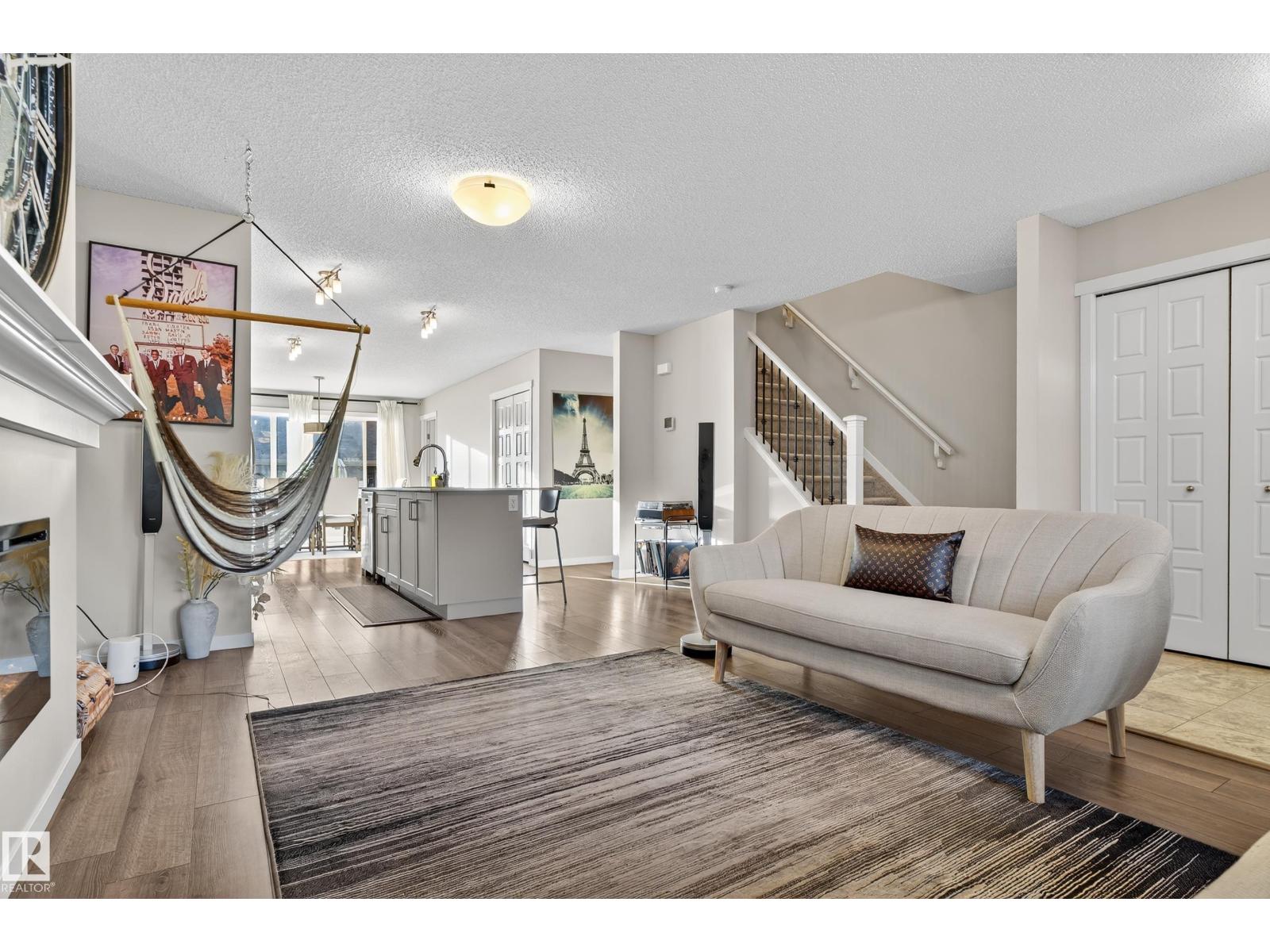 1536 22 ST NW NW, Edmonton