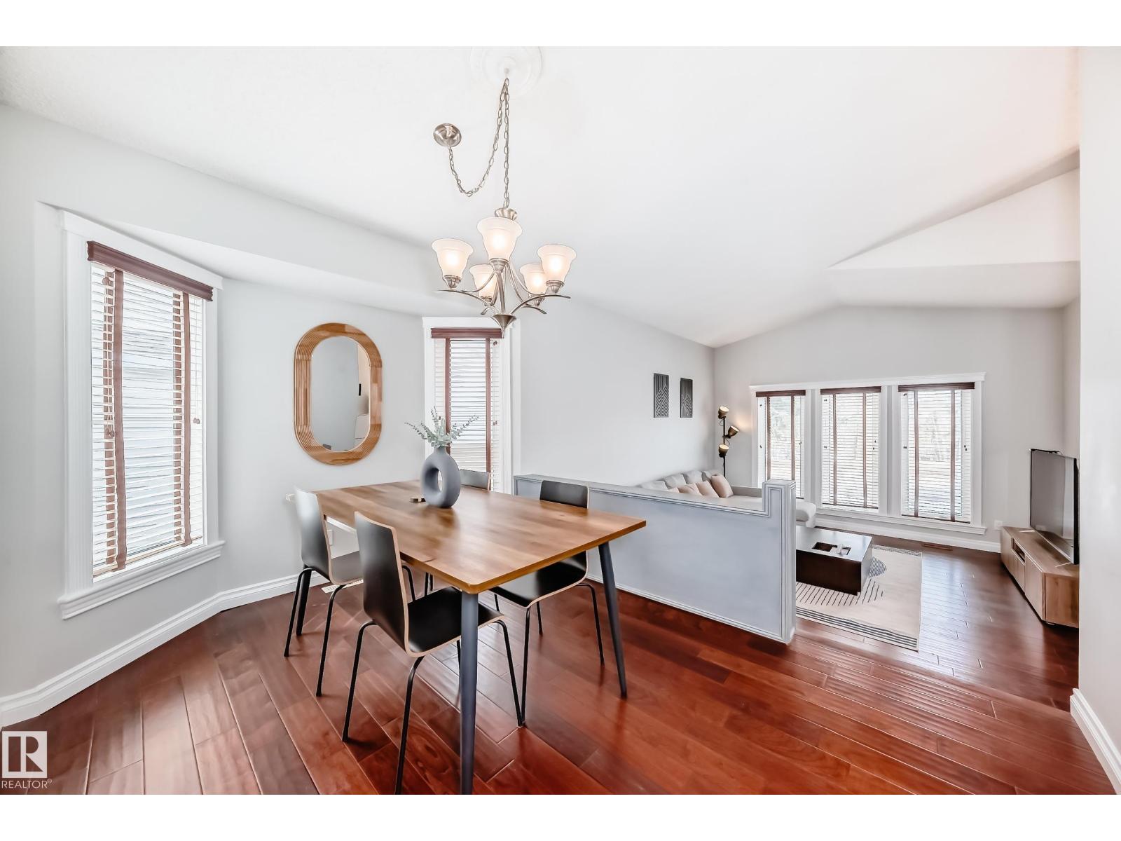 3107 43 AV NW, Edmonton