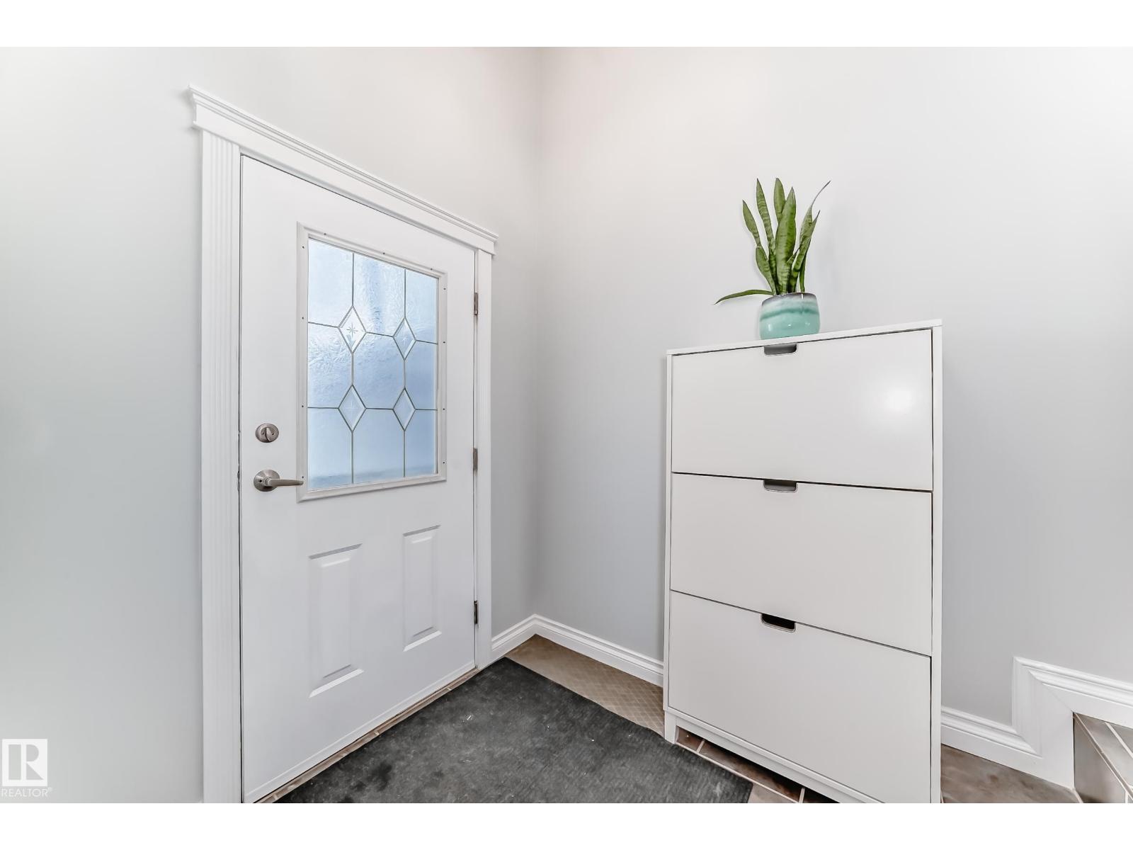 3107 43 AV NW, Edmonton