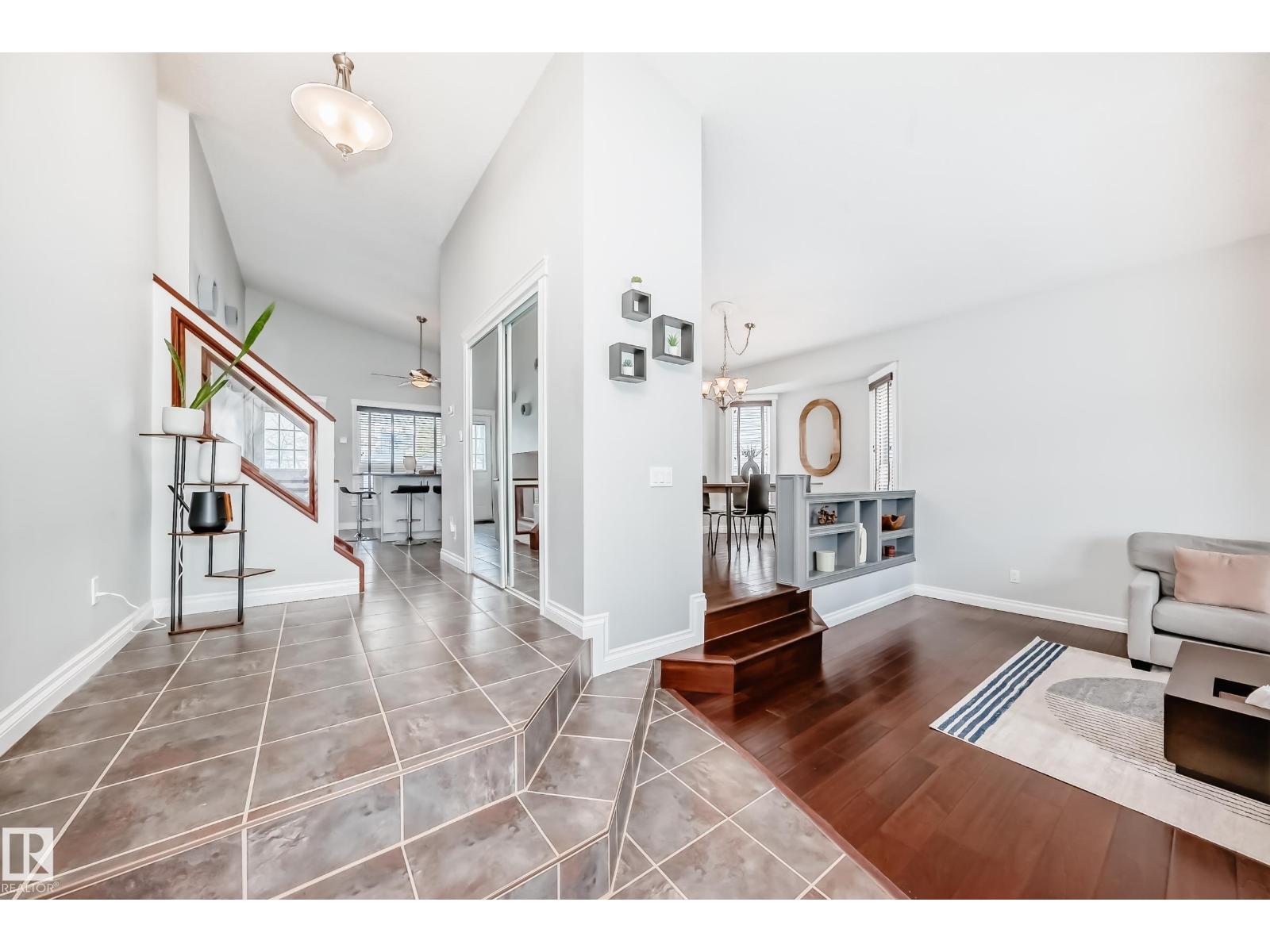 3107 43 AV NW, Edmonton