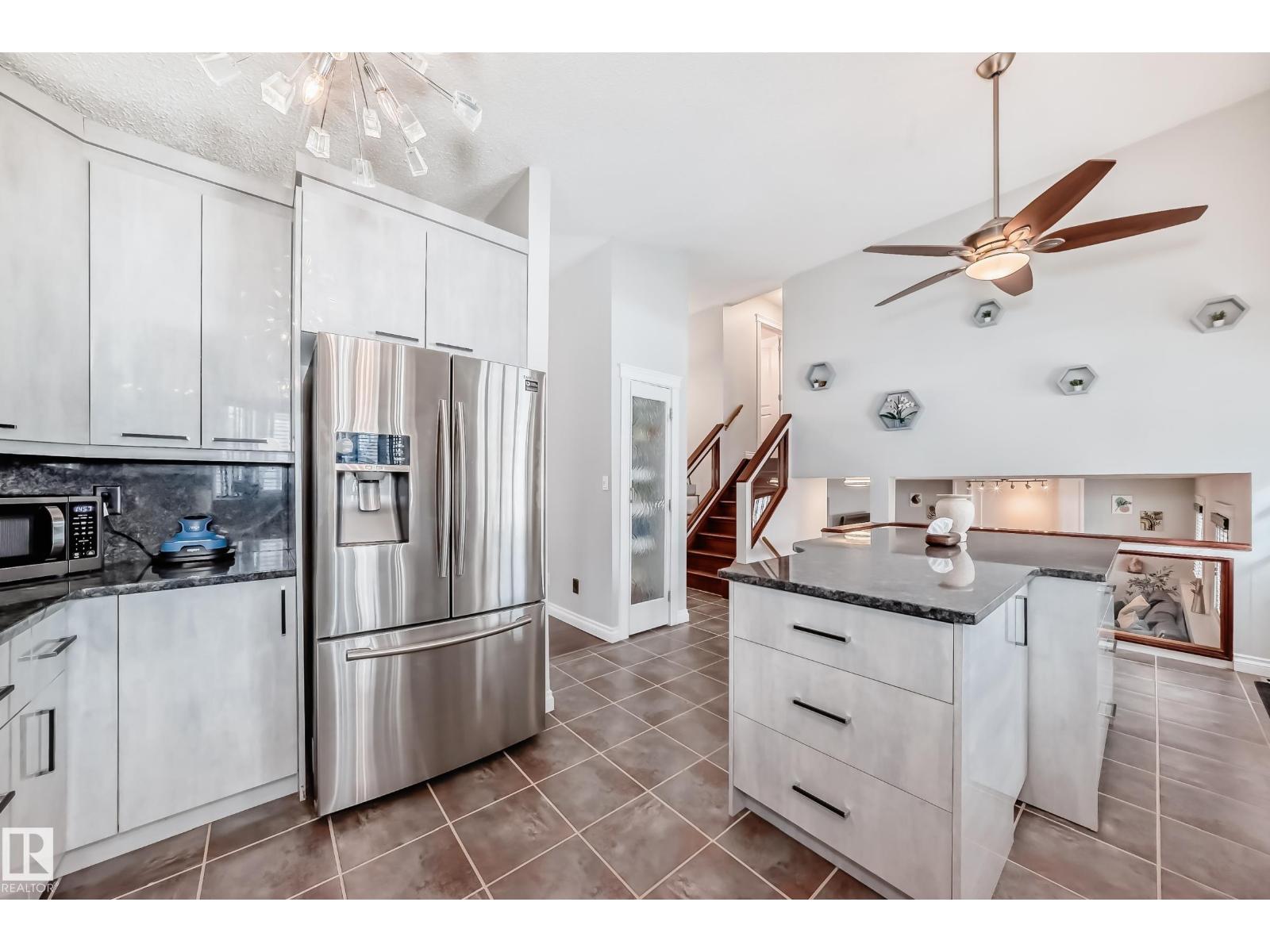 3107 43 AV NW, Edmonton