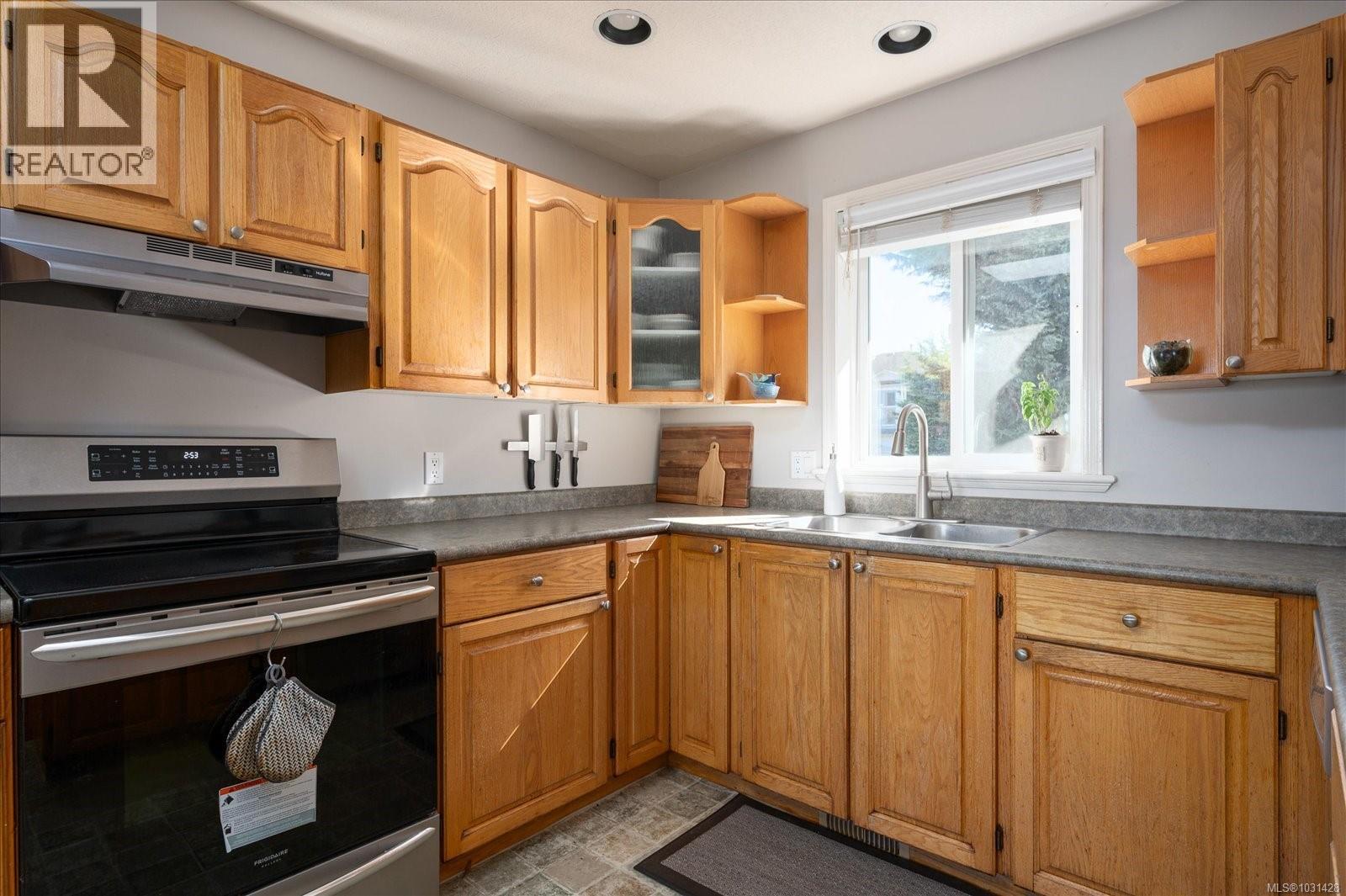 6427 Nidri Pl, Nanaimo