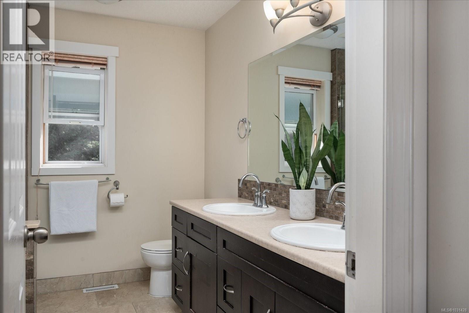 6427 Nidri Pl, Nanaimo