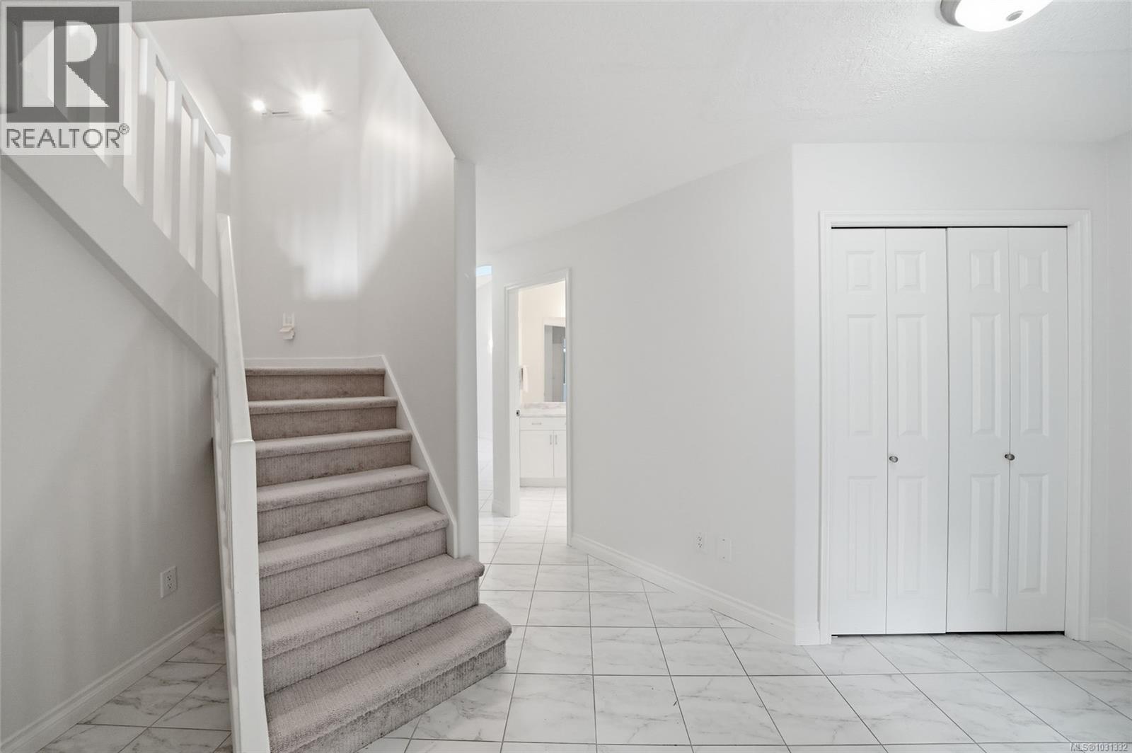 2470 ANDOVER RD - 33