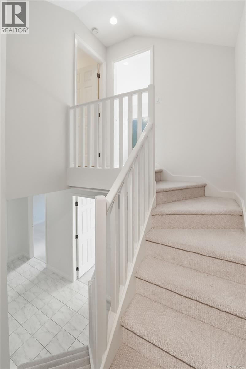 2470 ANDOVER RD - 34