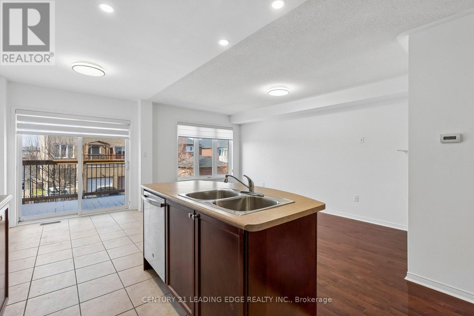 8 PINECLIFF AVENUE - 21