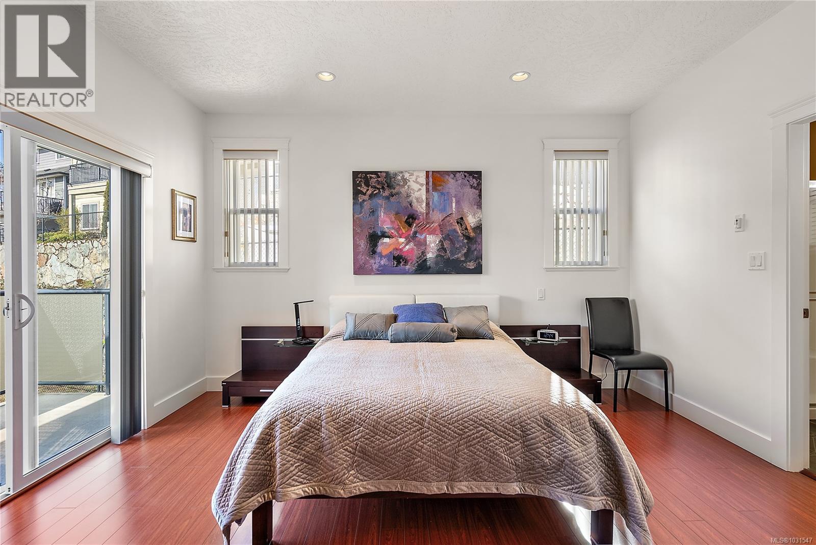 928 CAVALCADE Terr, Langford