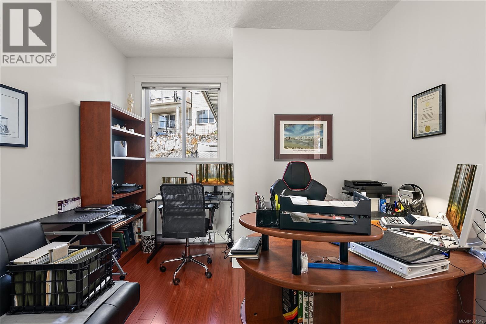 928 CAVALCADE Terr, Langford